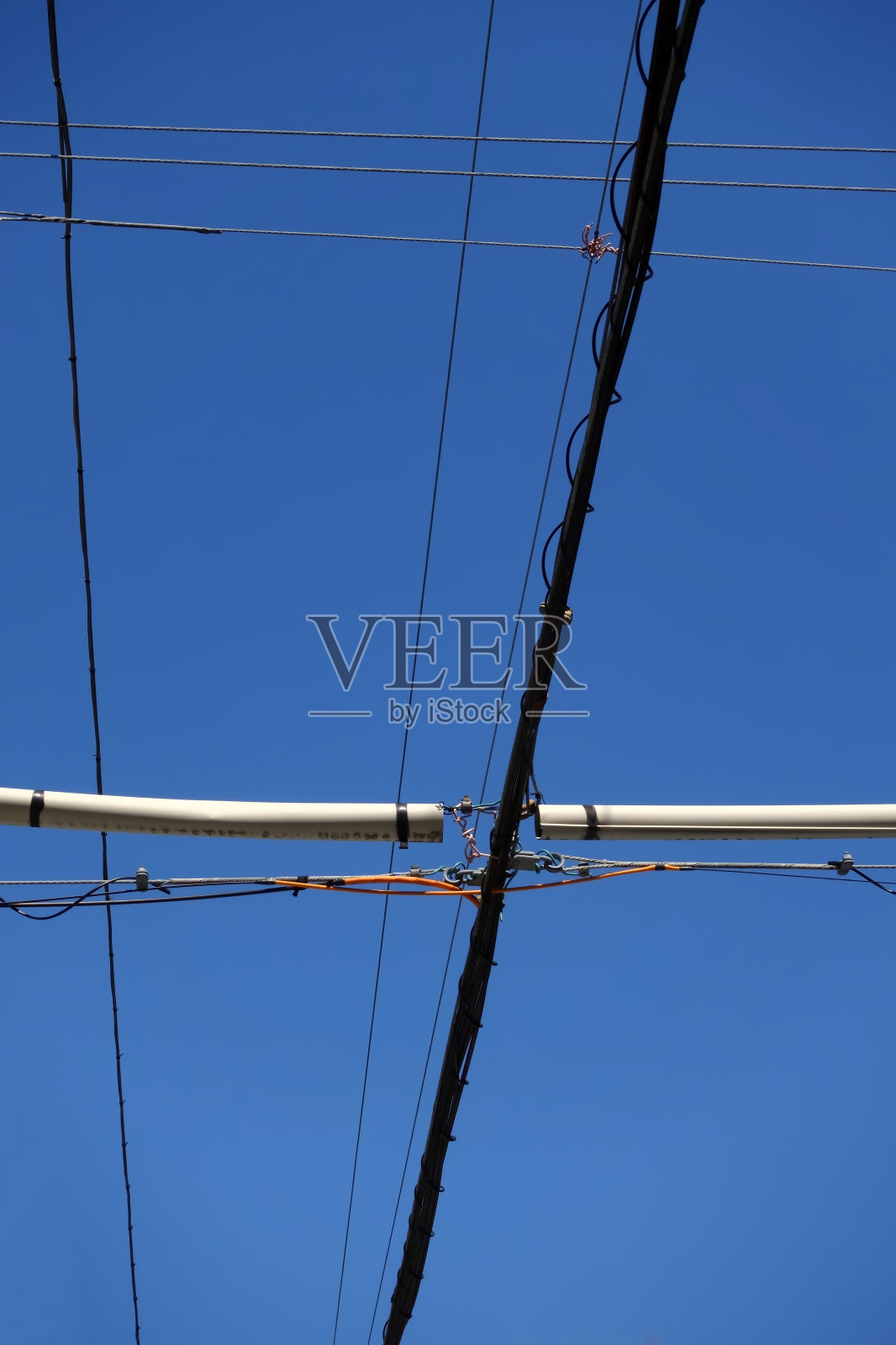 蓝天和电线照片摄影图片