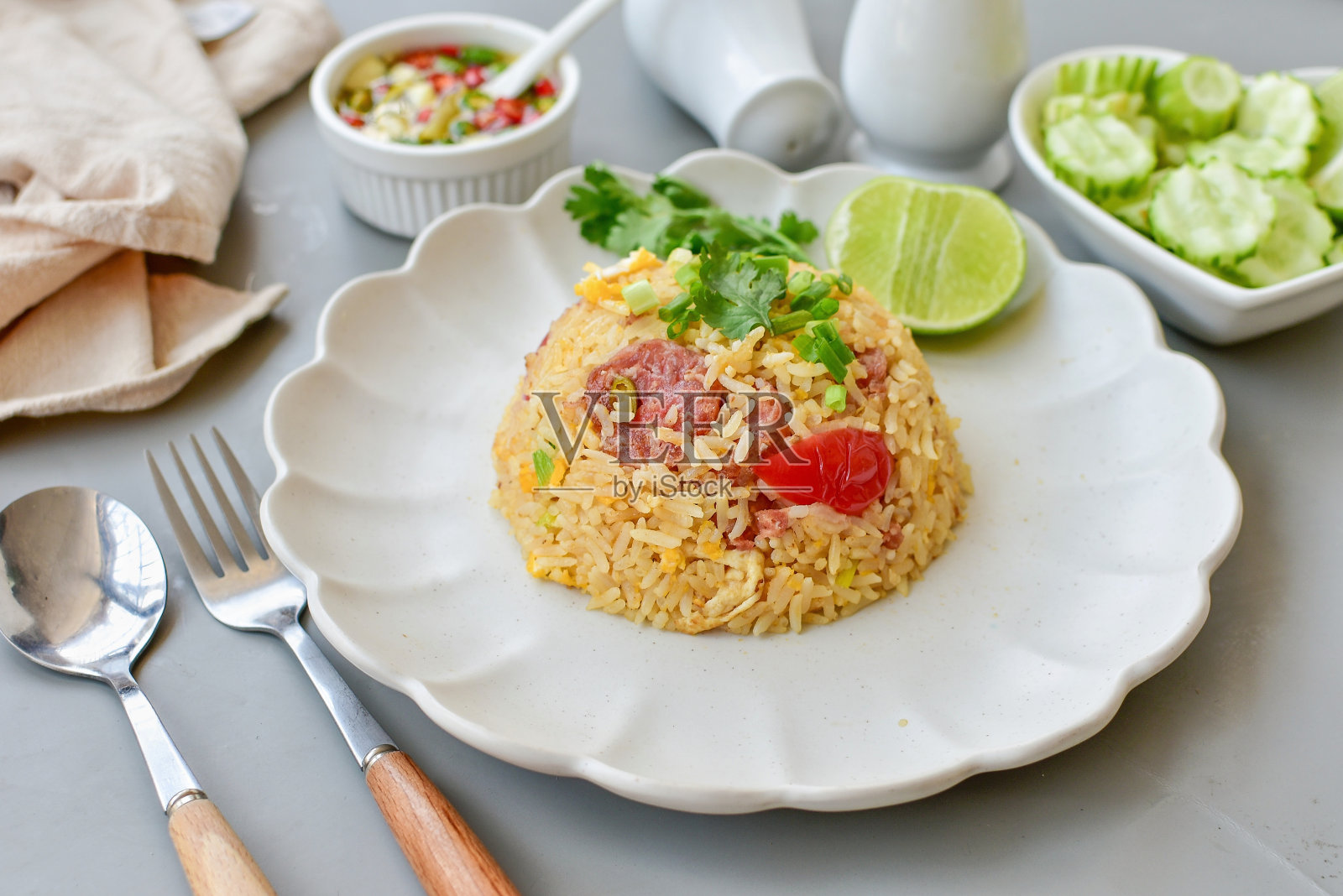 泰国家常菜，发酵猪肉蛋炒饭，照片摄影图片