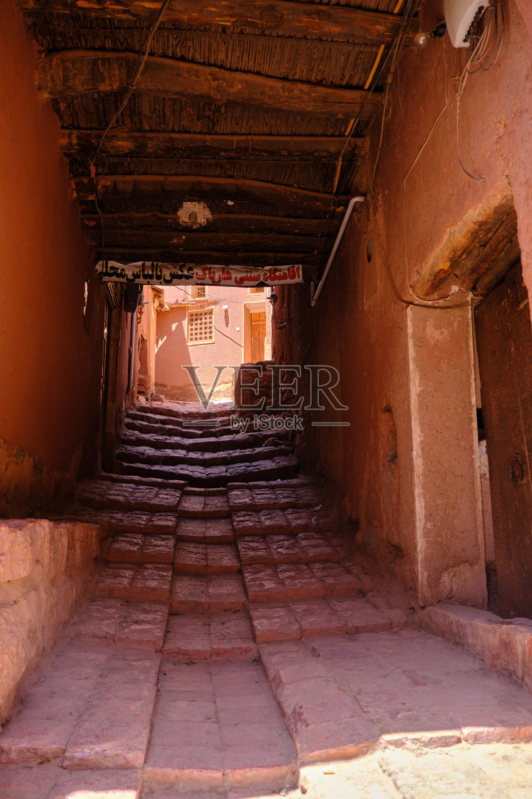 伊朗阿比扬内古村的隧道照片摄影图片