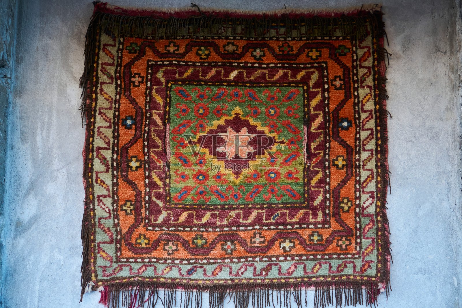 墙上是传统的格鲁吉亚地毯。国家内部详情照片摄影图片