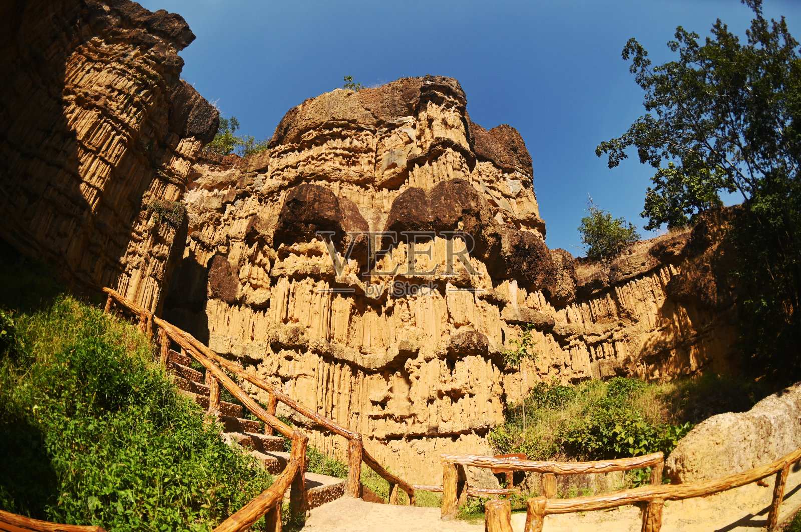 Pha Cho Mae Wang国家公园。照片摄影图片