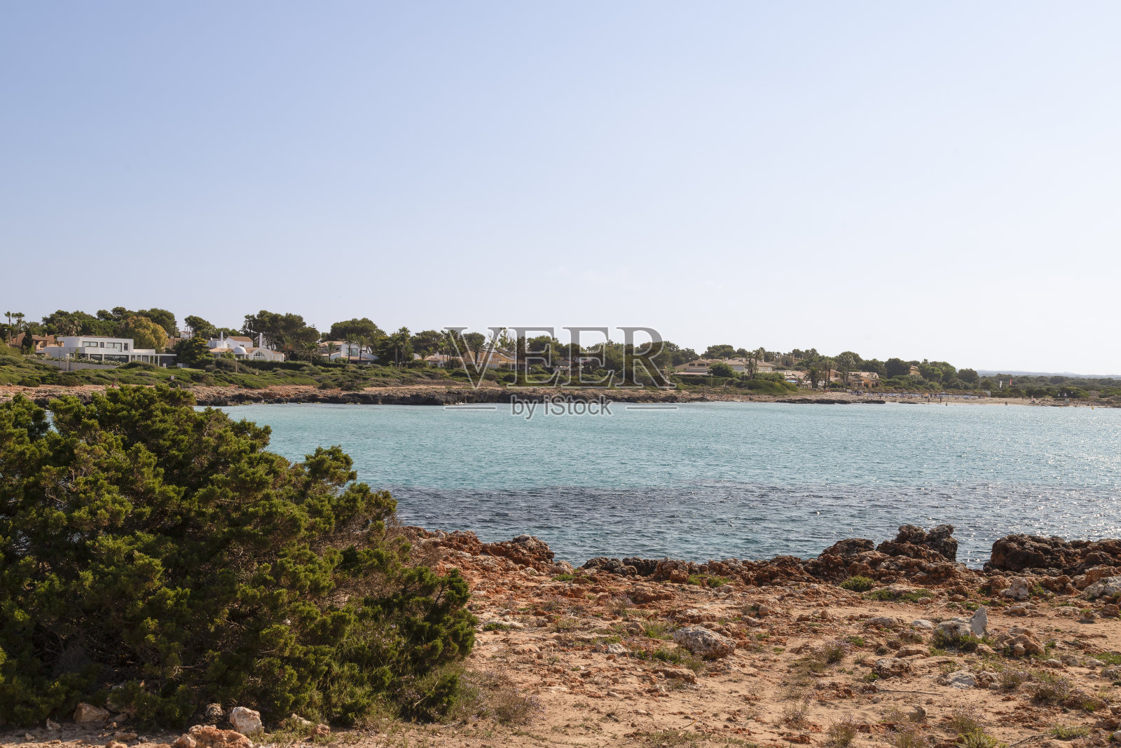 米诺卡岛的Son Xoriguer和Punta Titina海滩的景色。照片摄影图片