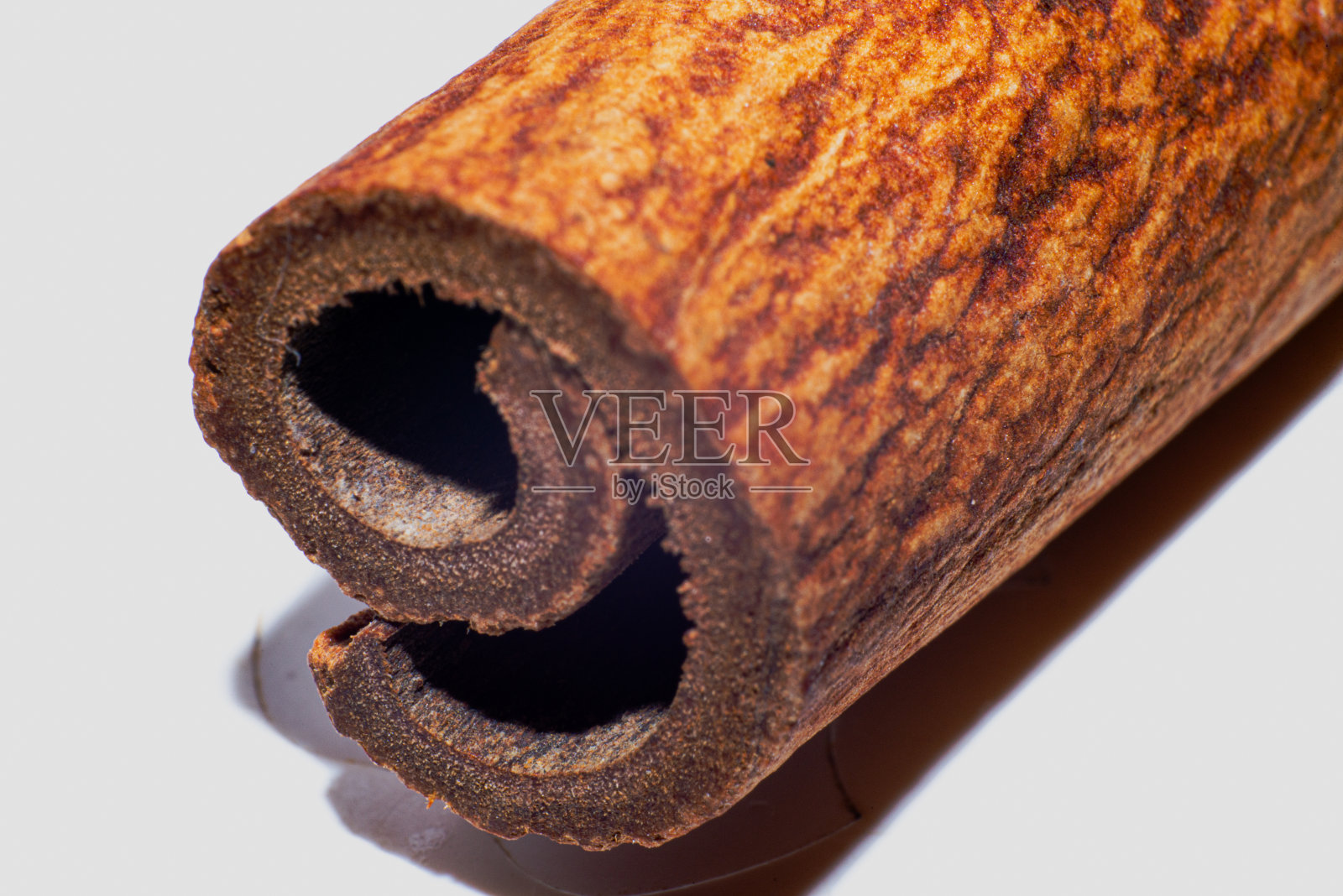 面团诱惑:宏生肉桂卷照片摄影图片