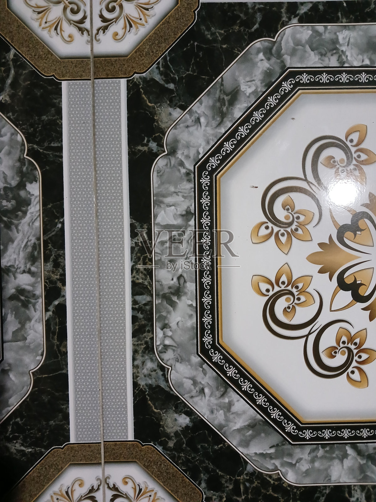 典型的印尼蜡染陶瓷地板照片摄影图片