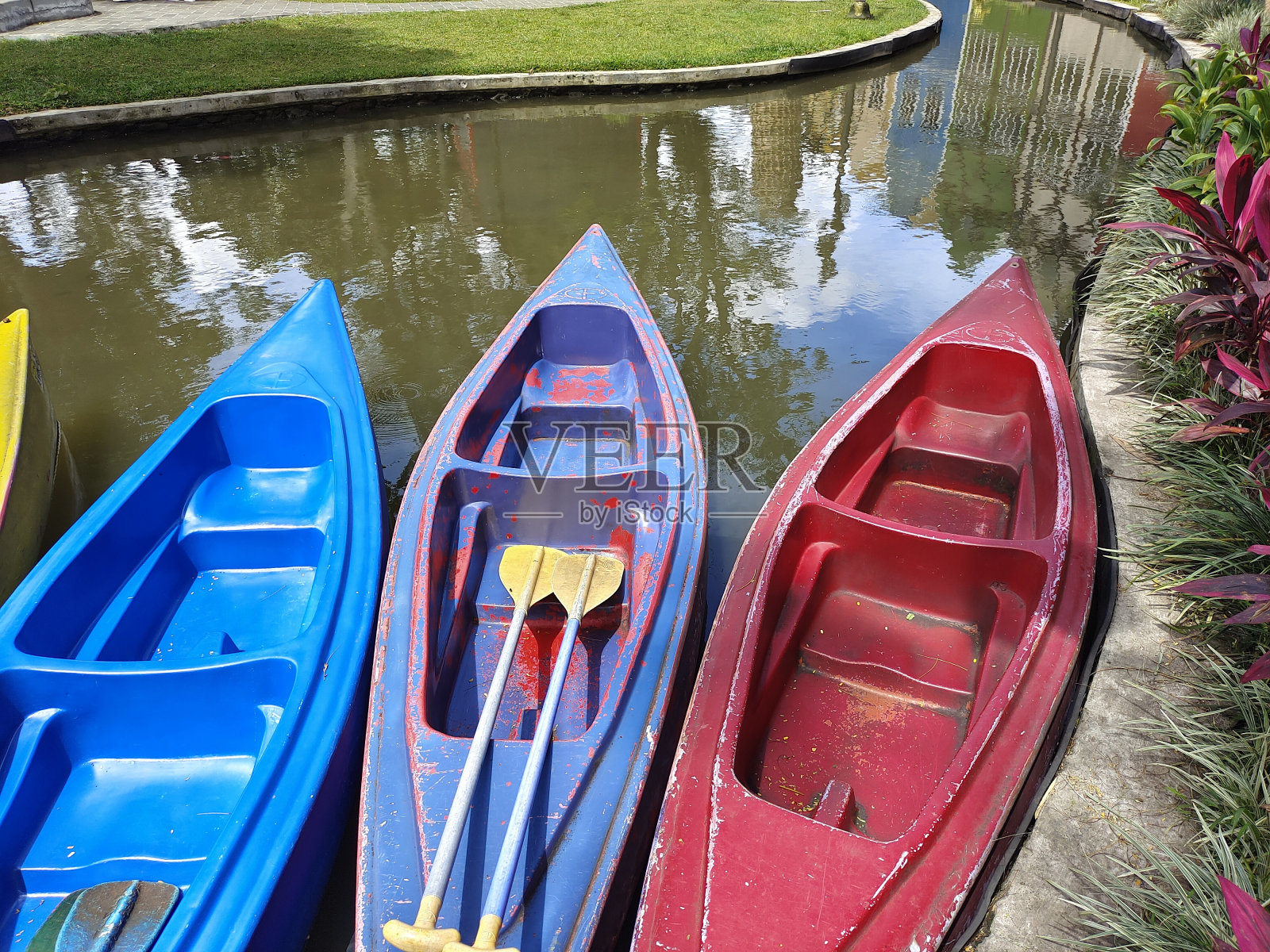 休闲纤维船照片摄影图片