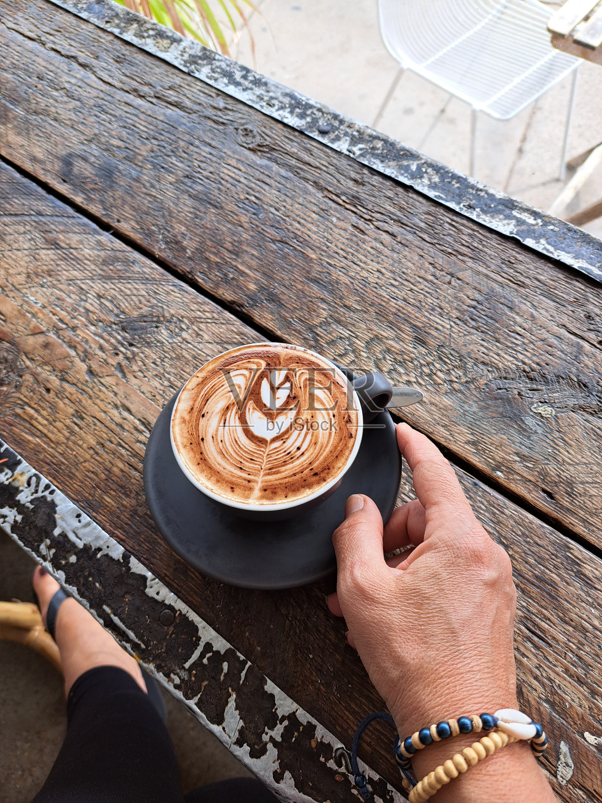 早晨喝咖啡照片摄影图片