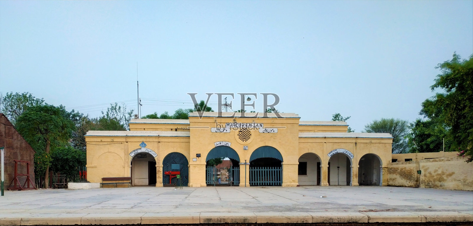 Mamu Kanjan火车站照片摄影图片