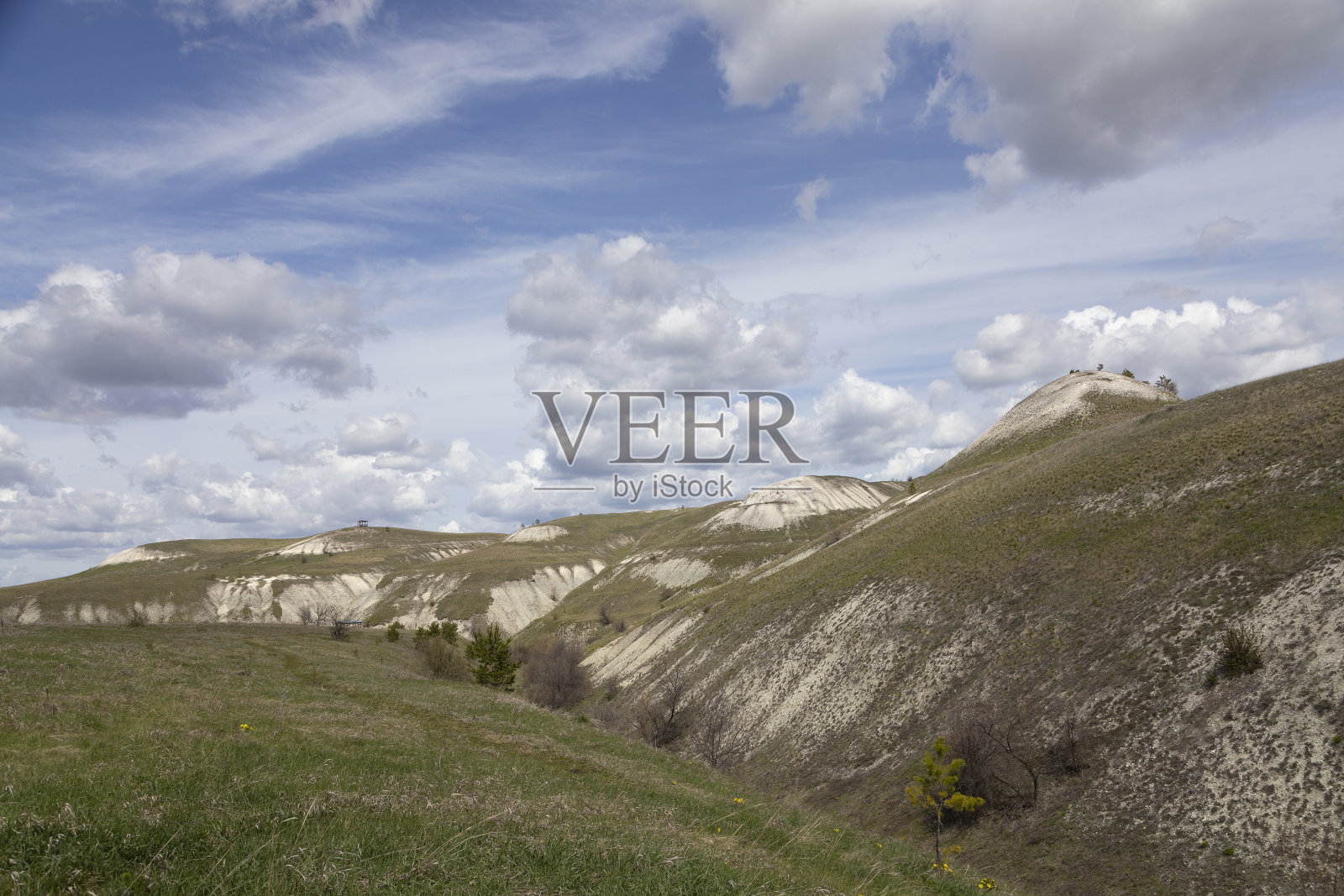 俄罗斯乌里扬诺夫斯克地区的白垩山照片摄影图片