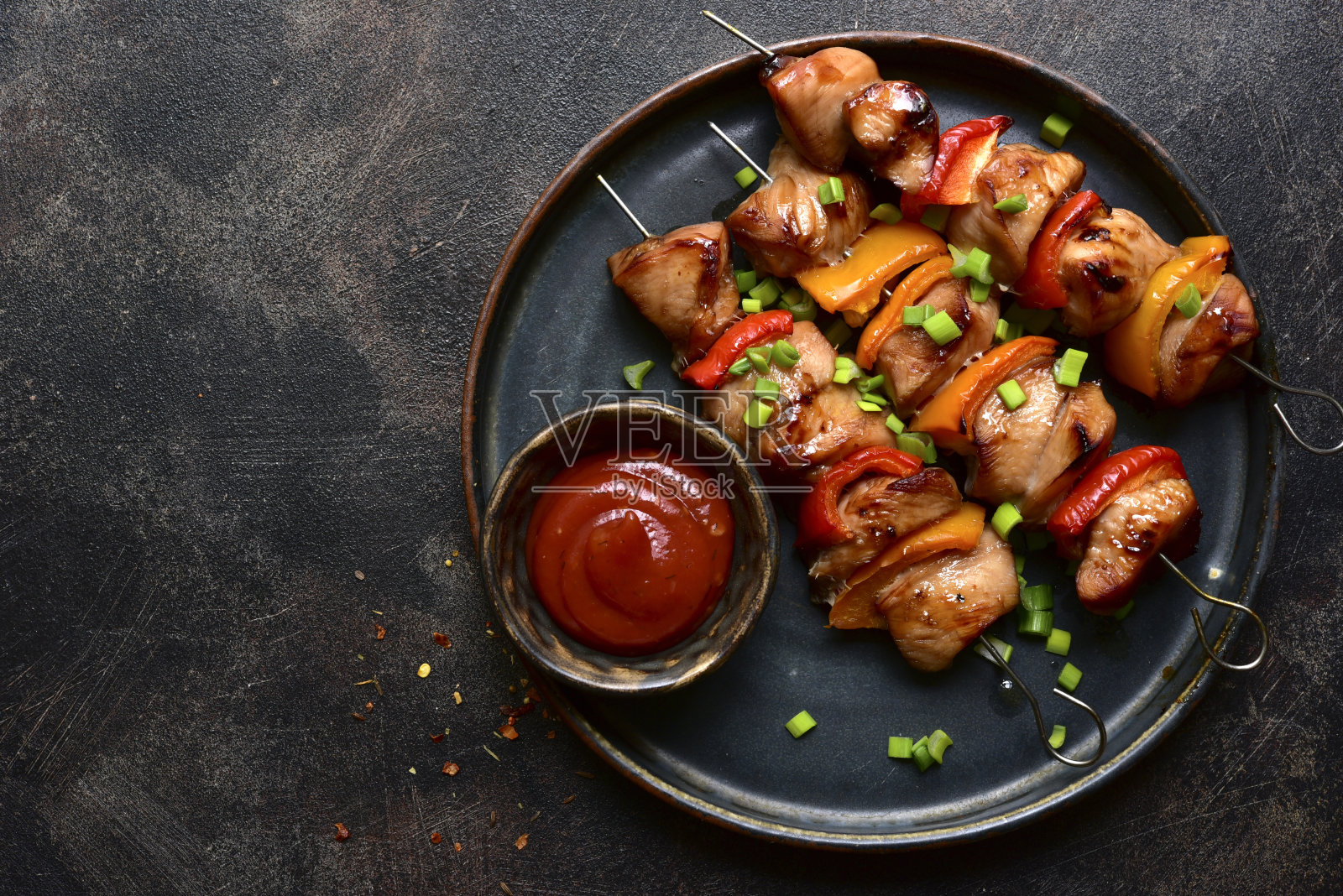 烤鸡串。带复制空间的俯视图。照片摄影图片