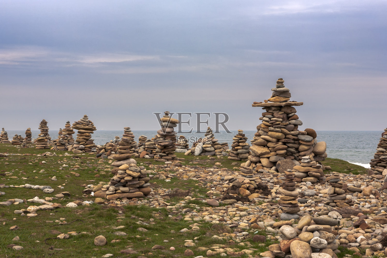 英国诺森伯兰郡林迪斯法恩的城堡角凯恩斯照片摄影图片