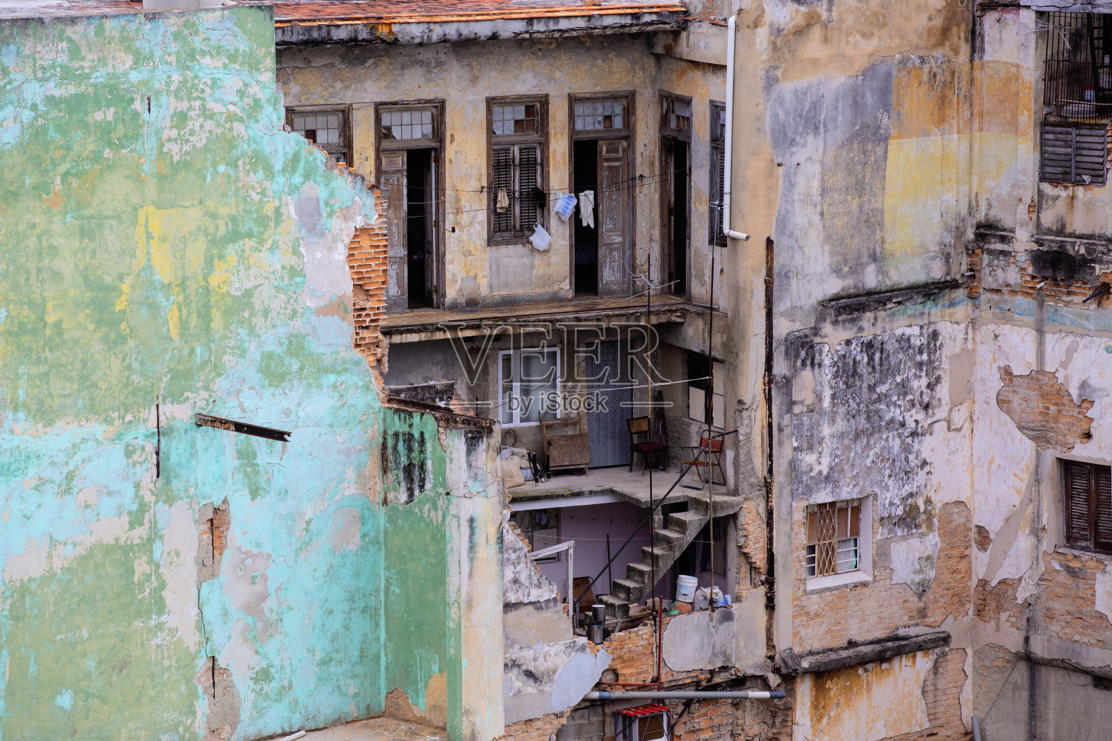 老了，褪色了照片摄影图片