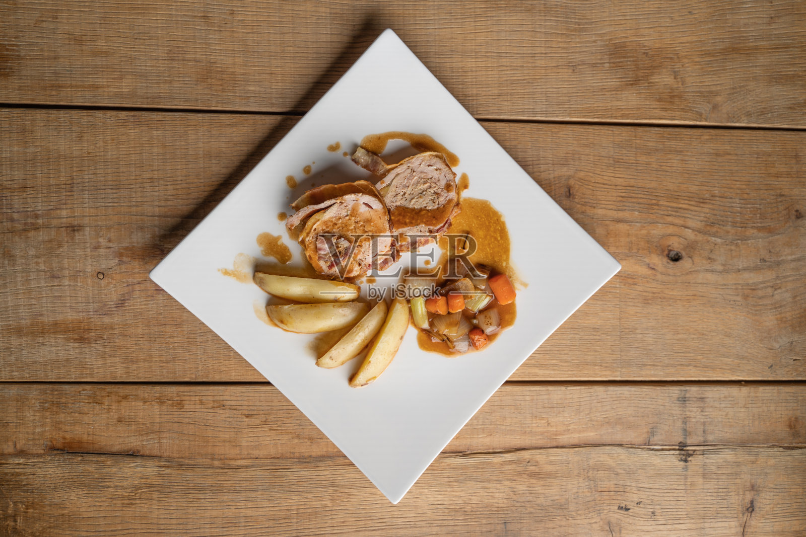 餐馆里的美食照片摄影图片