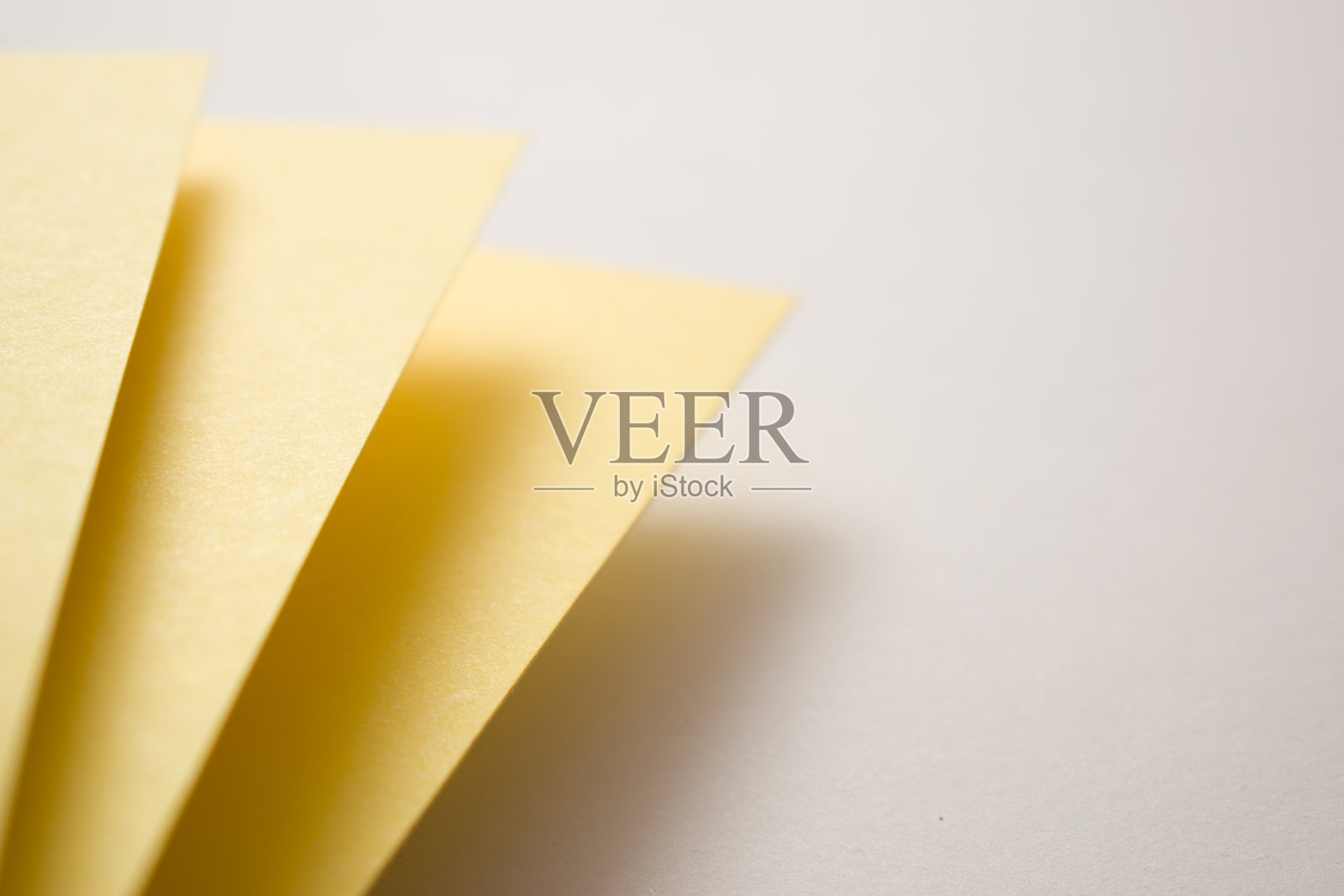 白色和黄色几何抽象三维背景照片摄影图片