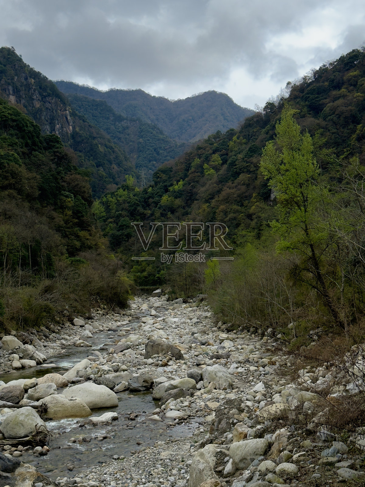 山区河流照片摄影图片