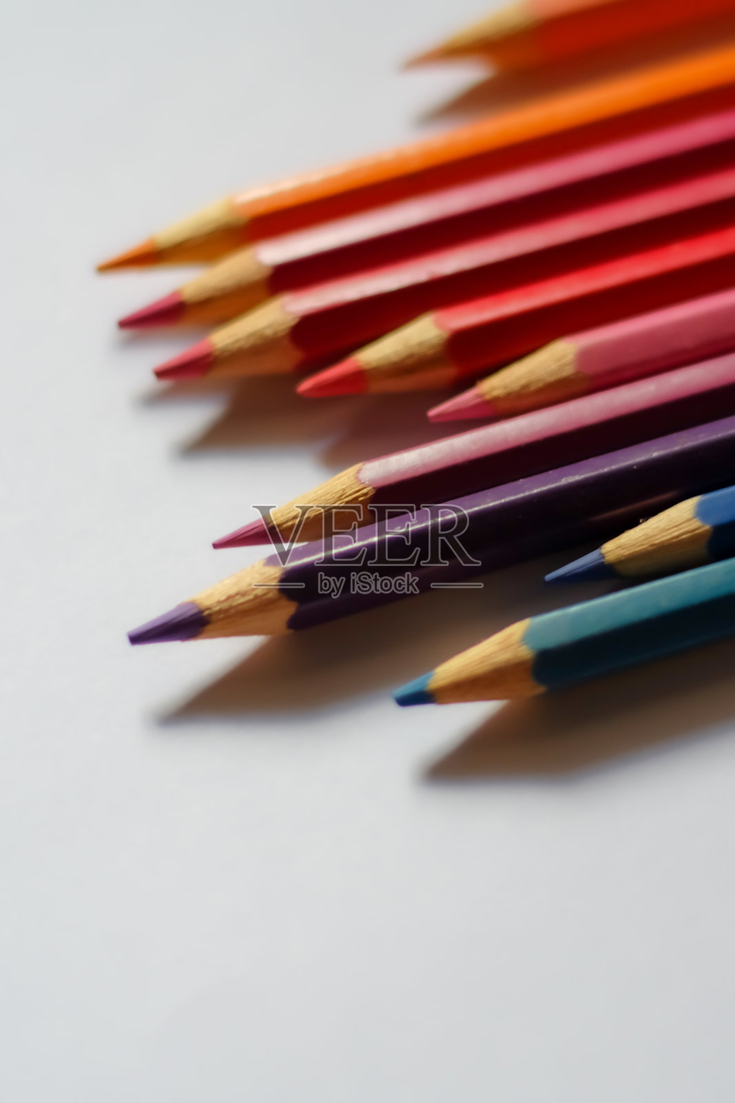 漂亮的彩色铅笔用作背景与复制空间照片摄影图片