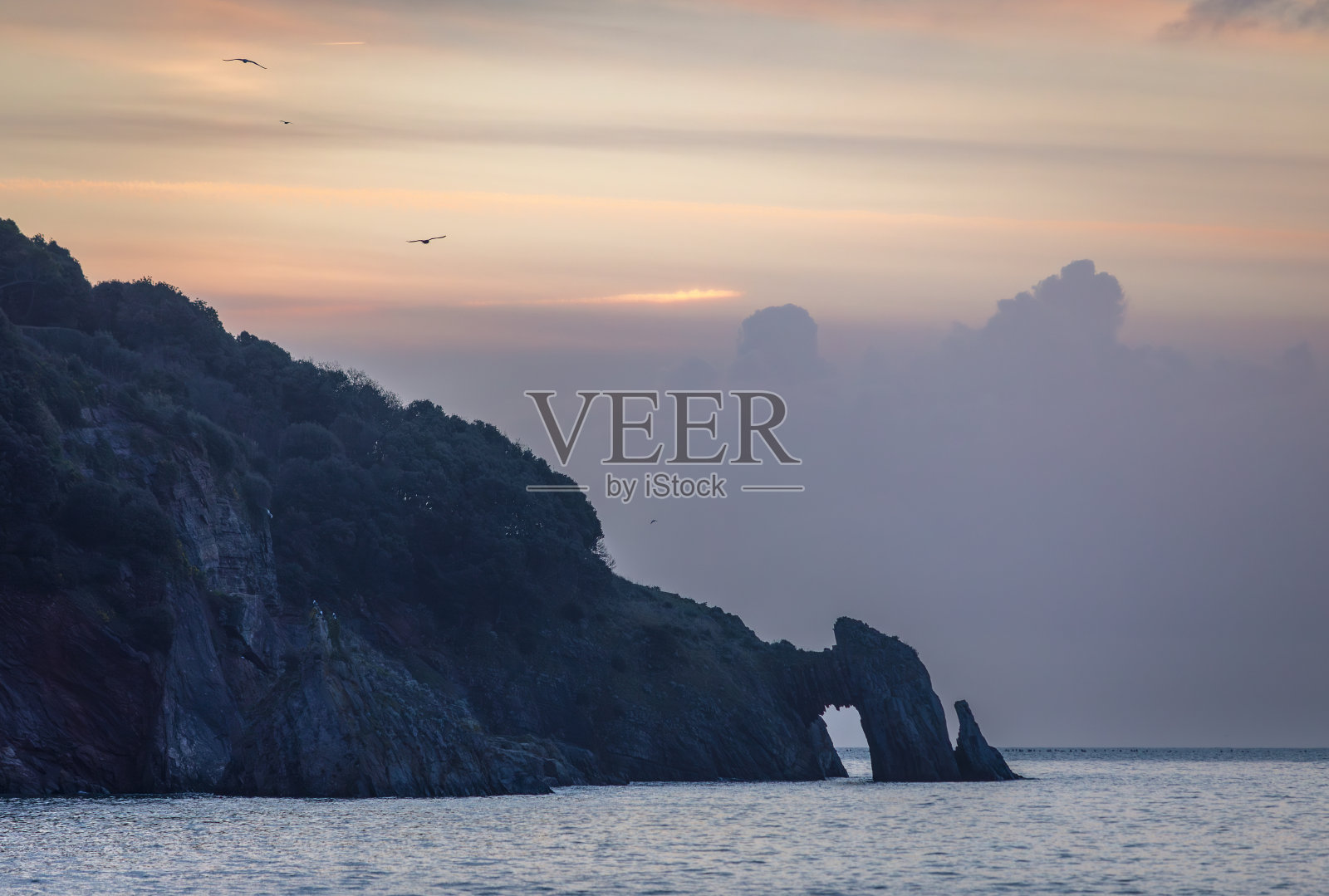 伦敦桥拱门，德文郡托基照片摄影图片