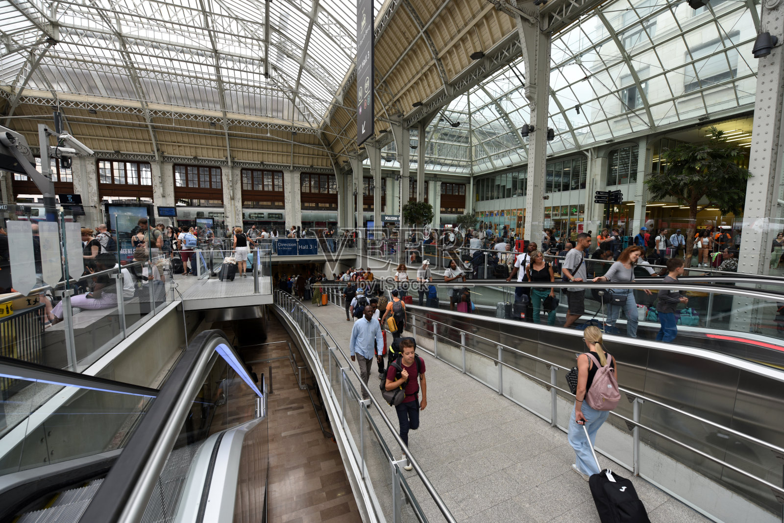 里昂火车站照片摄影图片