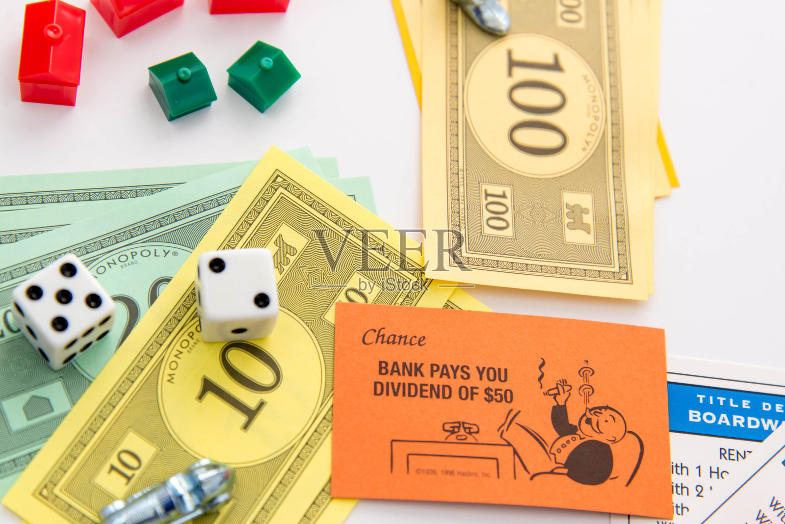 大富翁-银行支付你红利卡和碎片照片摄影图片