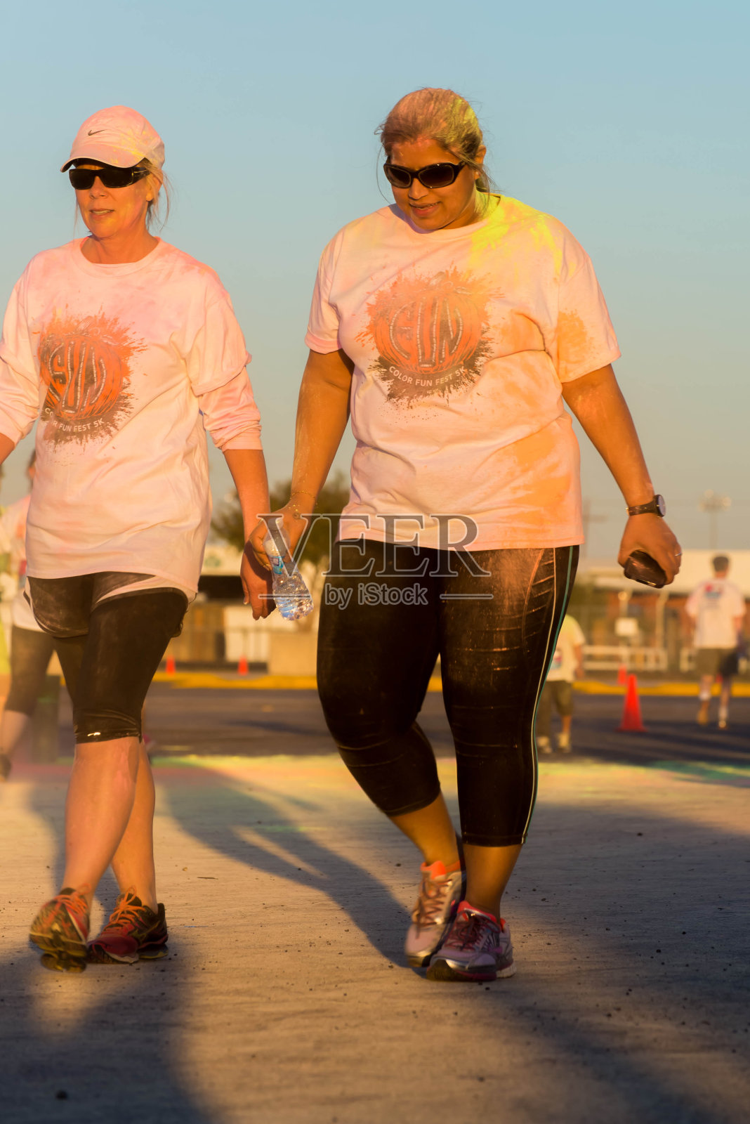 休斯顿,得克萨斯州,美国-色彩欢乐5公里跑:跑者照片摄影图片