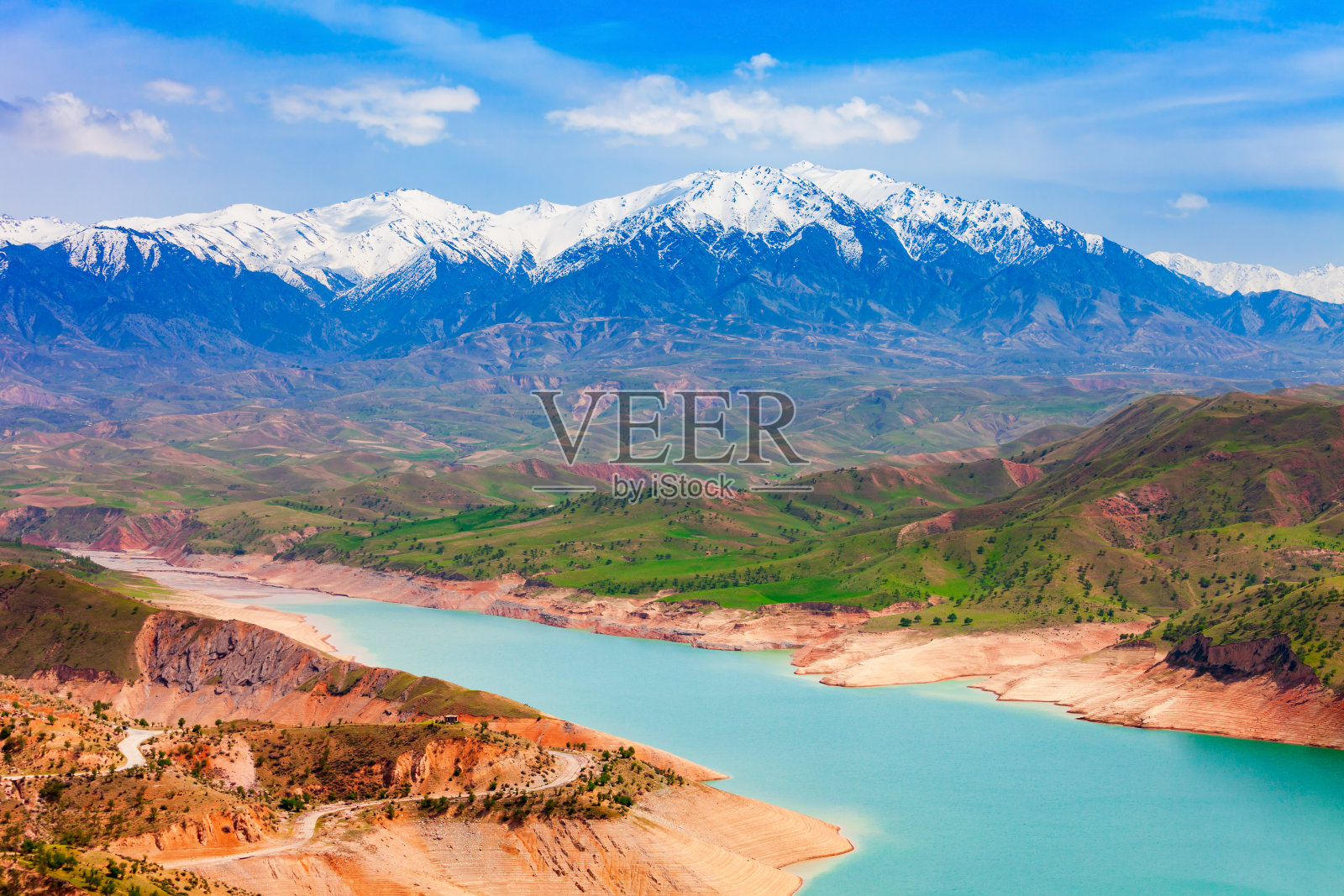 从历史湖看帕米尔山脉照片摄影图片