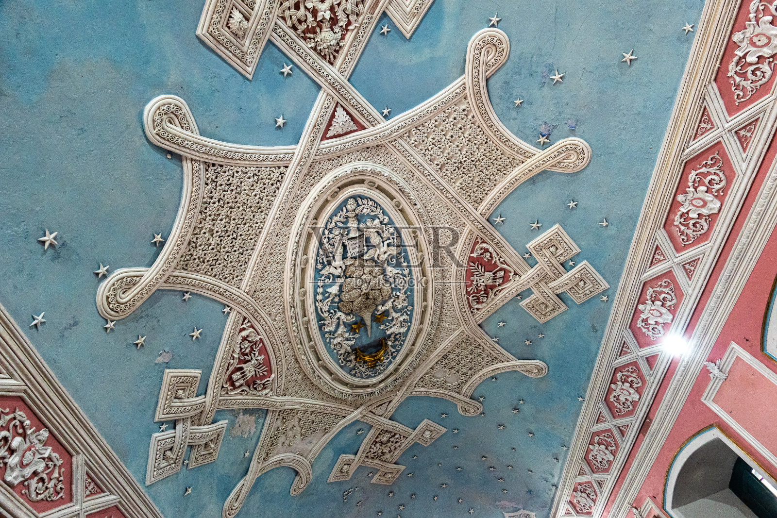 巴西巴伊亚州萨尔瓦多的圣母卡尔莫教堂内部照片摄影图片