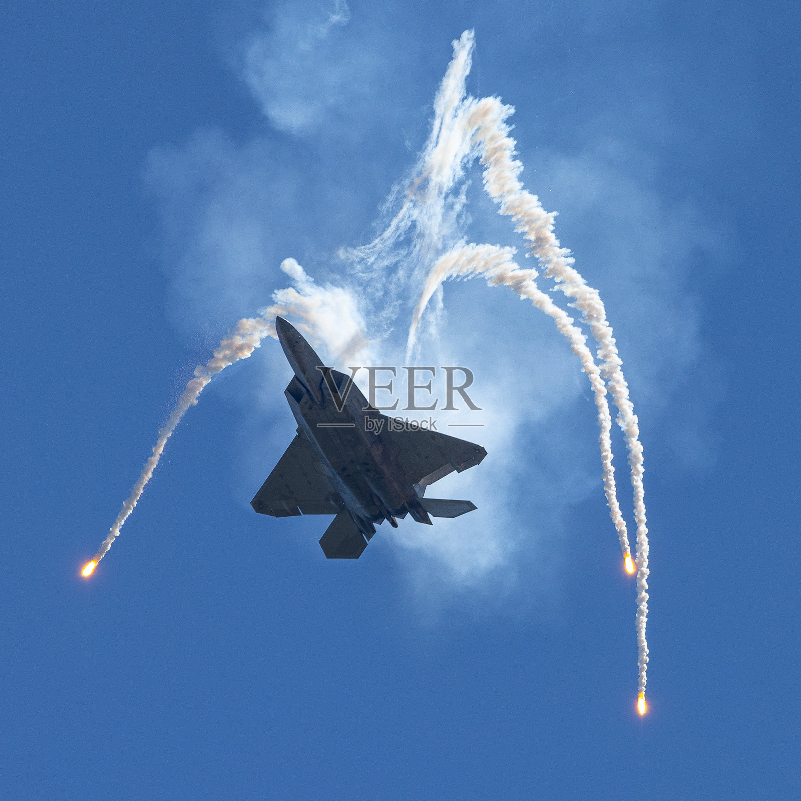 F-22猛禽部署信号弹的底图照片摄影图片