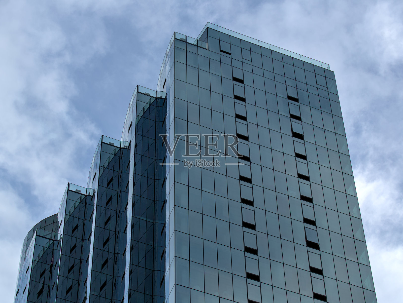 高玻璃公寓高层摩天大楼建筑在新泽西州泽西城(玻璃塔房地产细节照片外住房)多层照片摄影图片