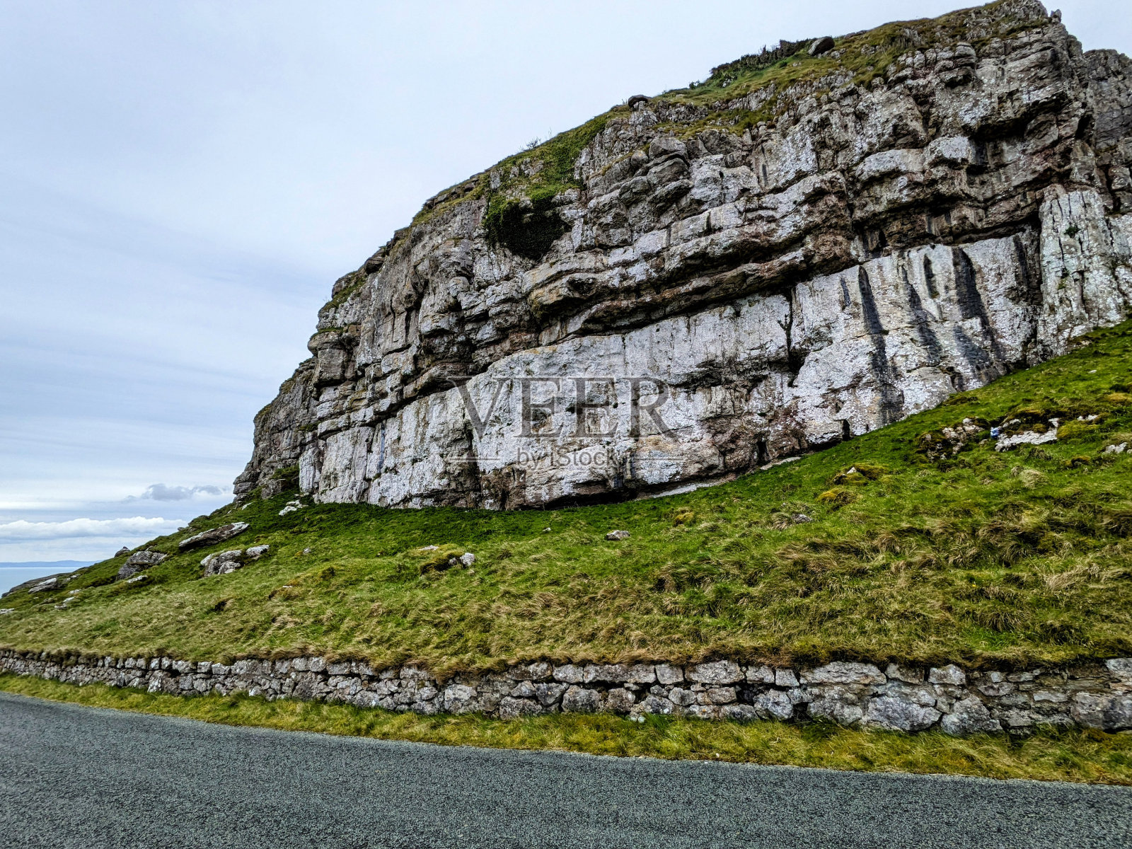 漫步在大奥姆河的海洋大道上照片摄影图片