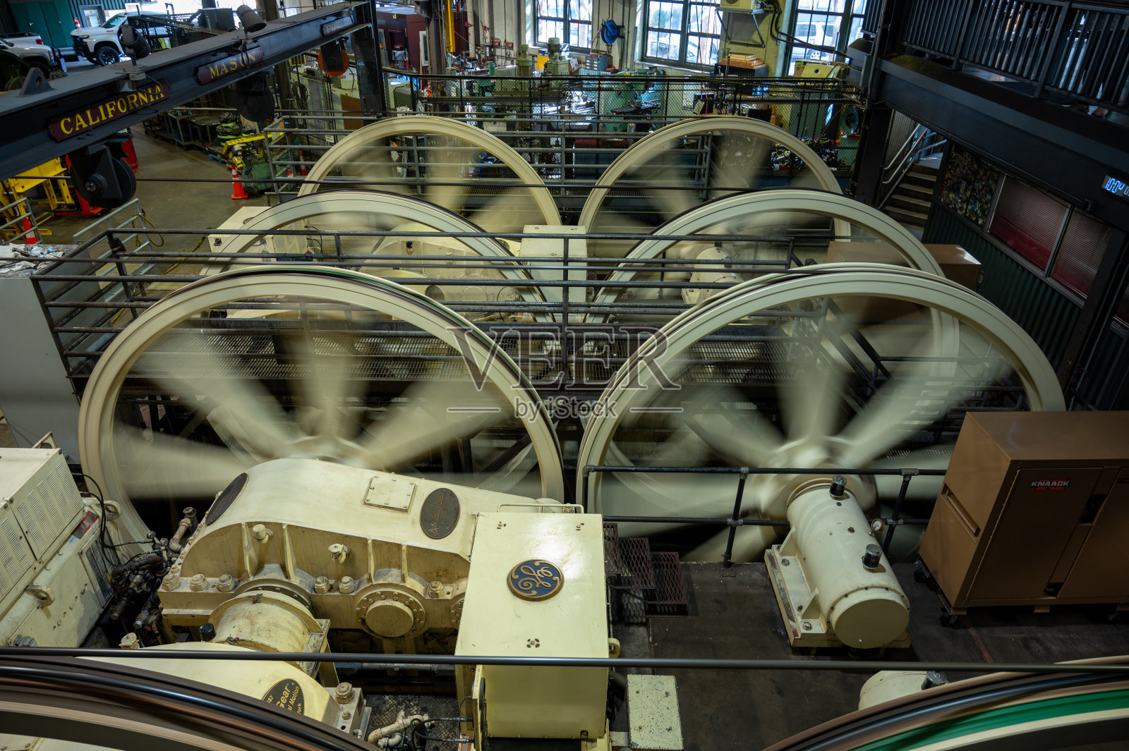 巨大的旧金山缆车齿轮照片摄影图片