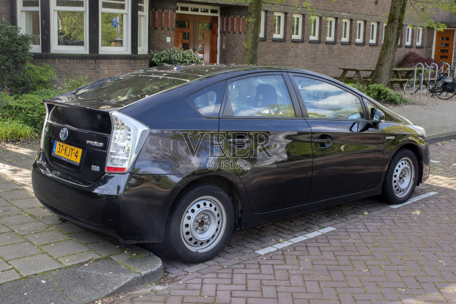 丰田普锐斯在荷兰阿姆斯特丹，23-4-2024照片摄影图片