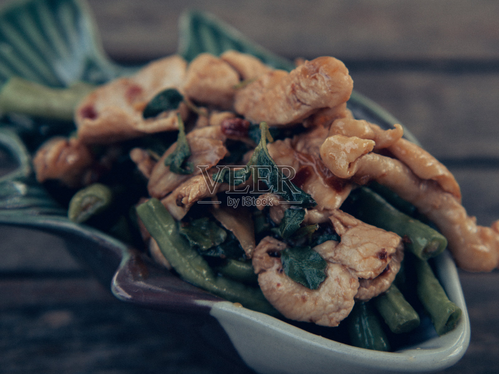 泰式炒鸡照片摄影图片