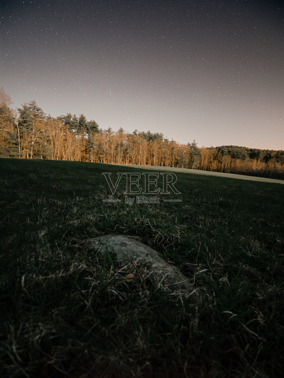 月光下的农场照片摄影图片