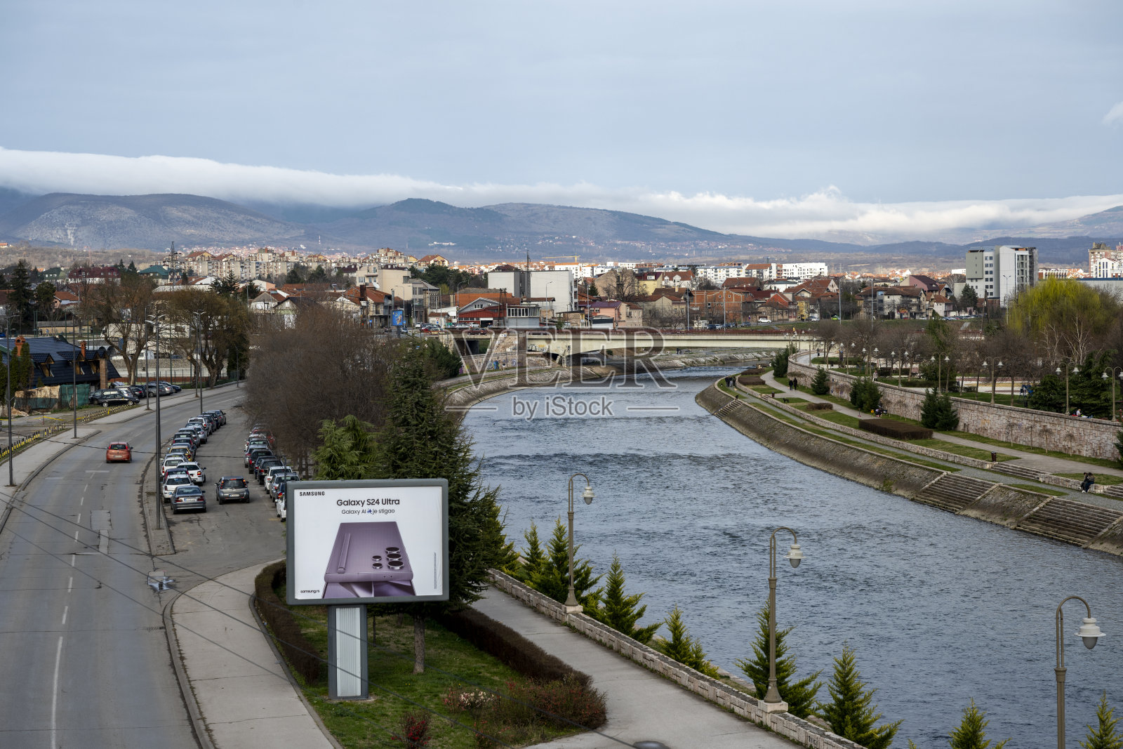 尼斯，塞尔维亚- 2月2024。尼斯城的景色。从上面看。尼斯，欧洲塞尔维亚的一个城市照片摄影图片