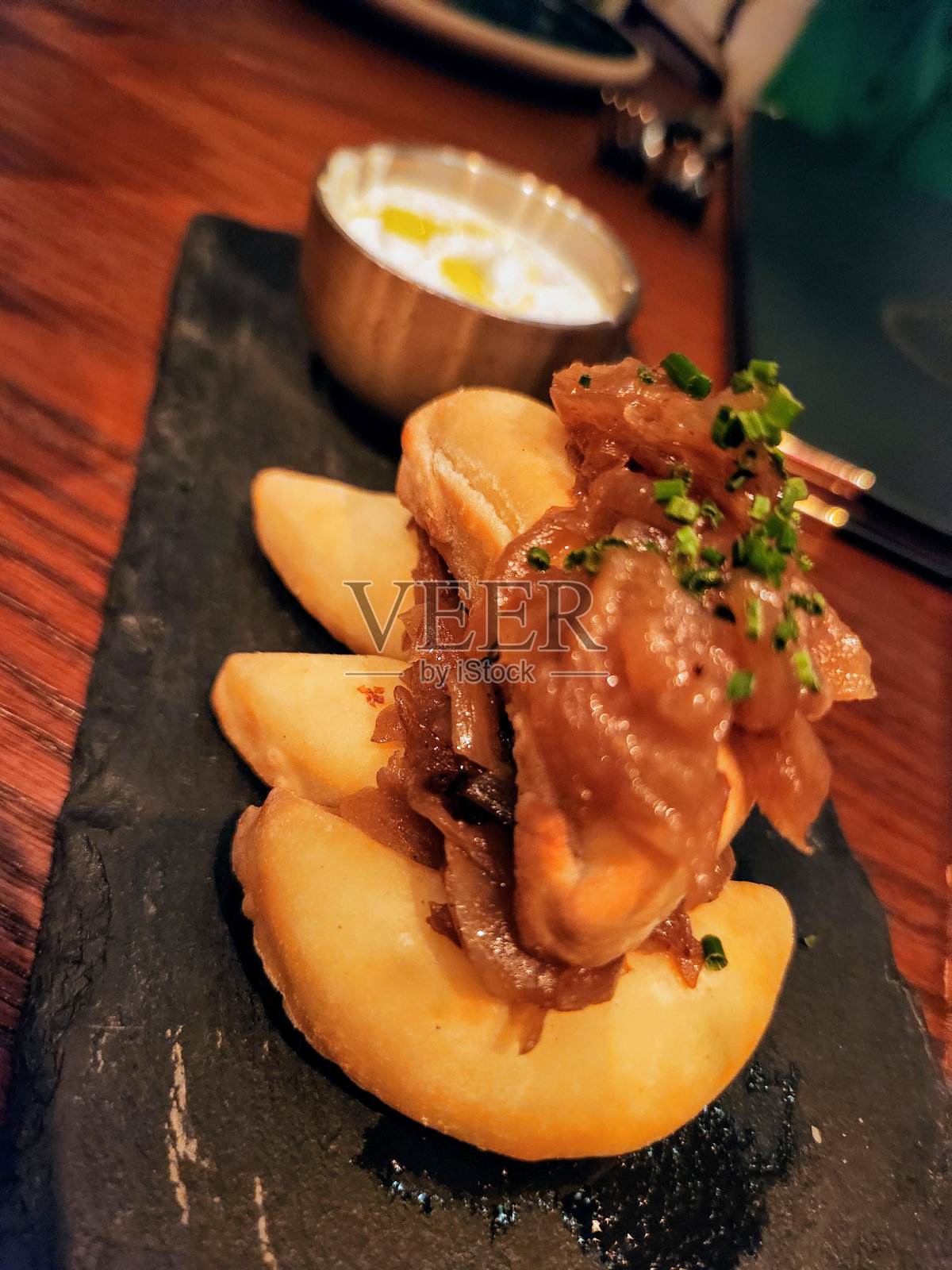 肉馅卷饼照片摄影图片