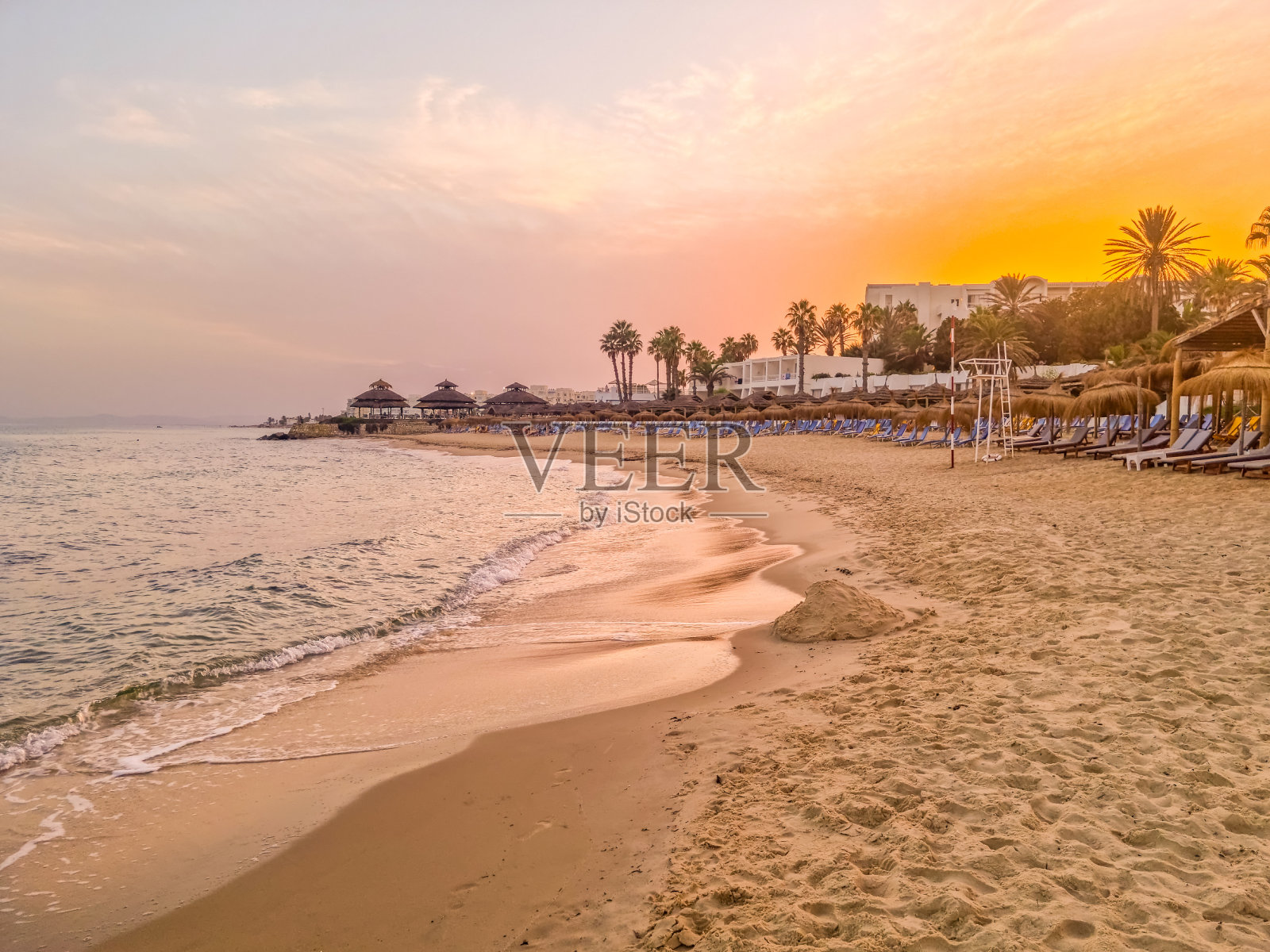 突尼斯哈马梅特海滩上的风景照片摄影图片