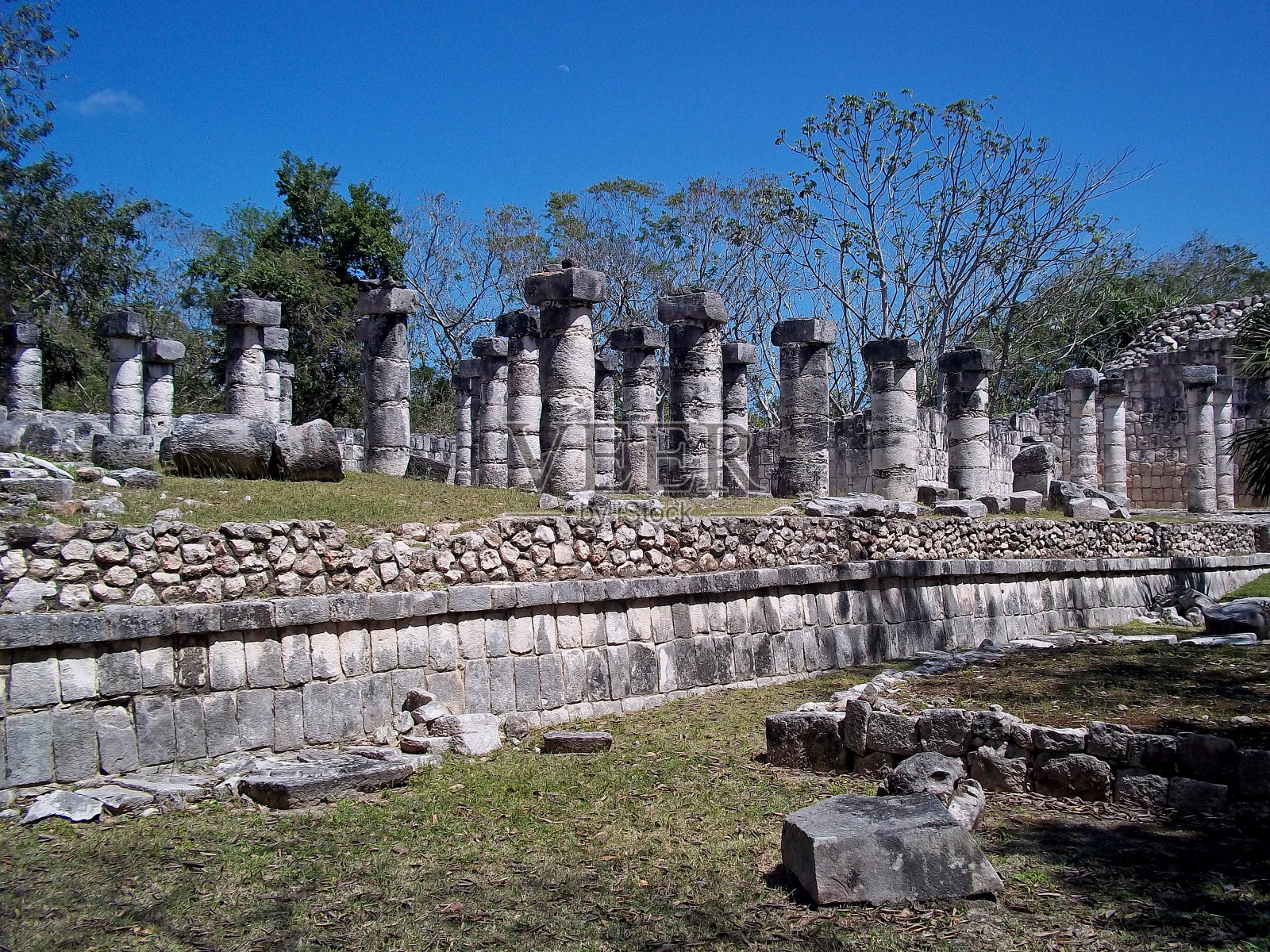 墨西哥奇琴伊察的古代玛雅遗址照片摄影图片
