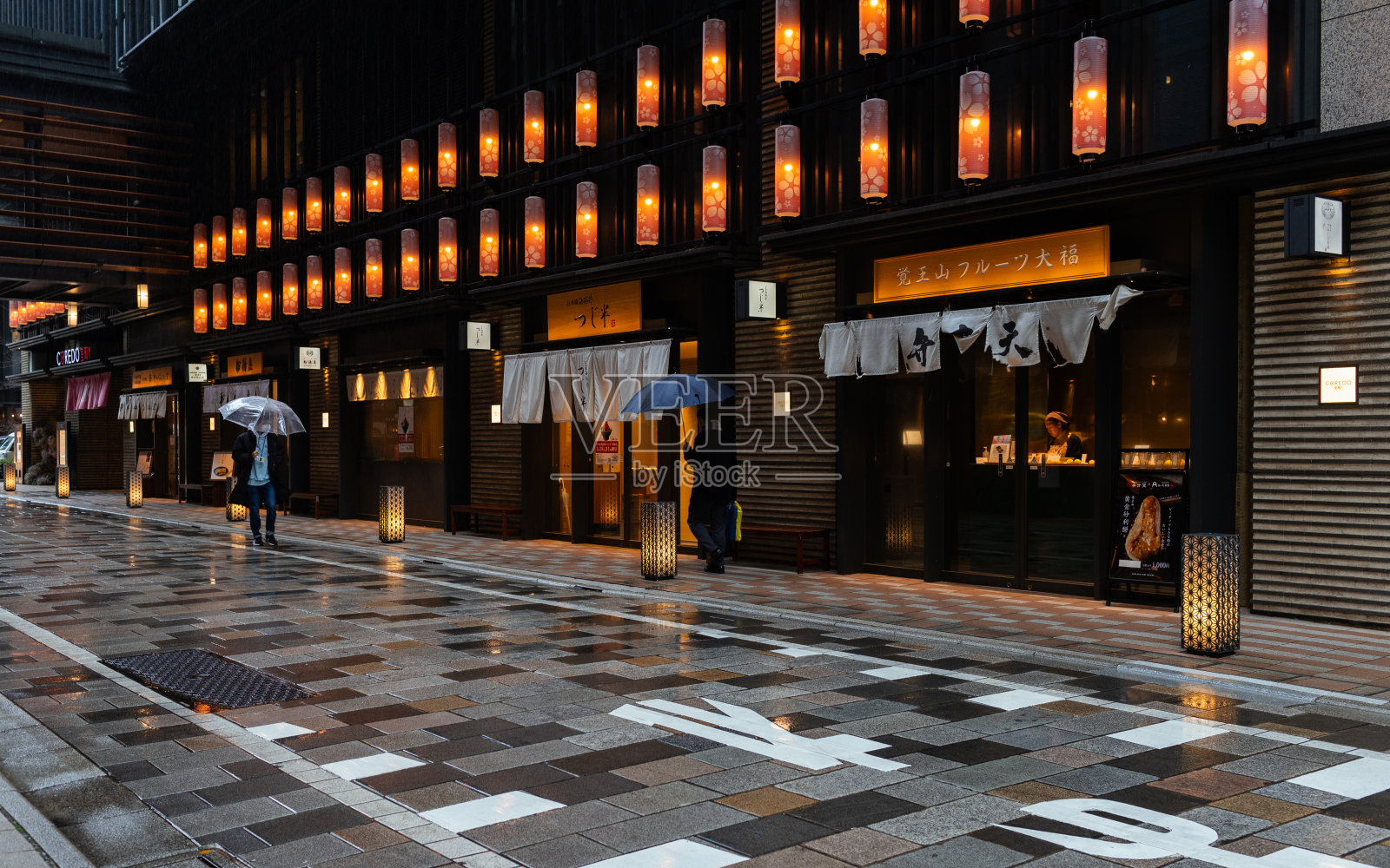 在日本桥散步照片摄影图片