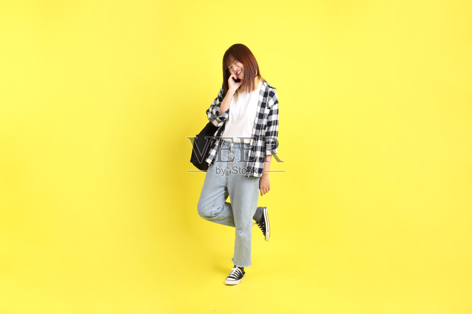 20多岁女大学生照片摄影图片