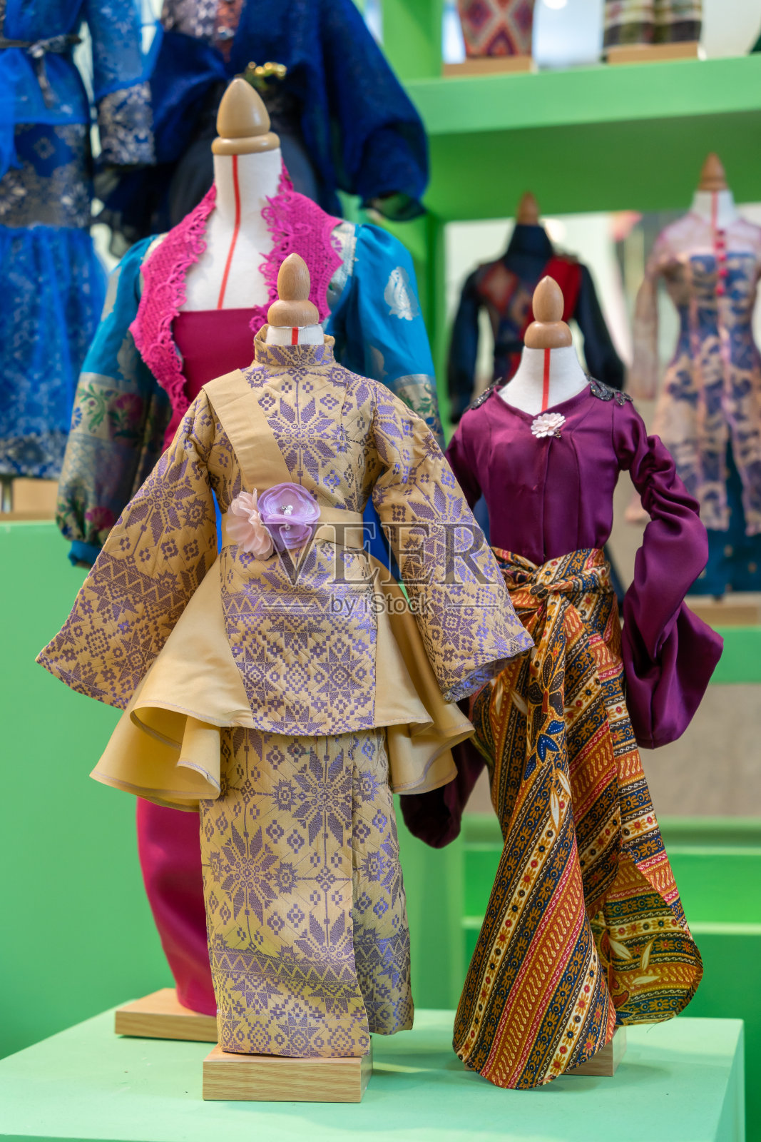 在吉隆坡馆举办的“传承之线”展览。展览提供了一个迷人的一瞥马来西亚丰富的面料时尚遗产。照片摄影图片