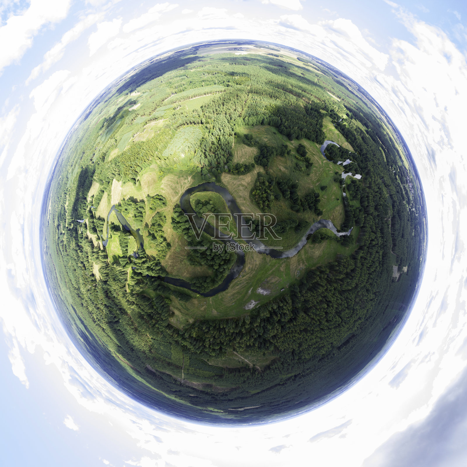 曲流小河的乡村景观(360度全景)照片摄影图片