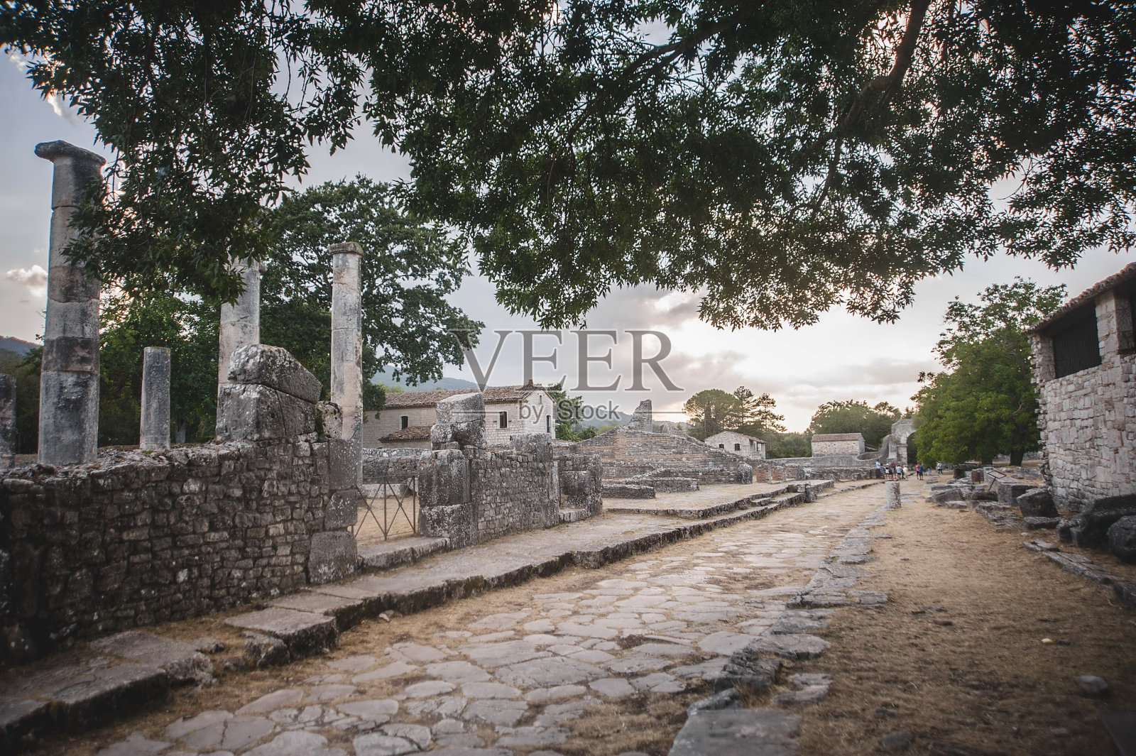 莫利塞山脉的考古公园照片摄影图片