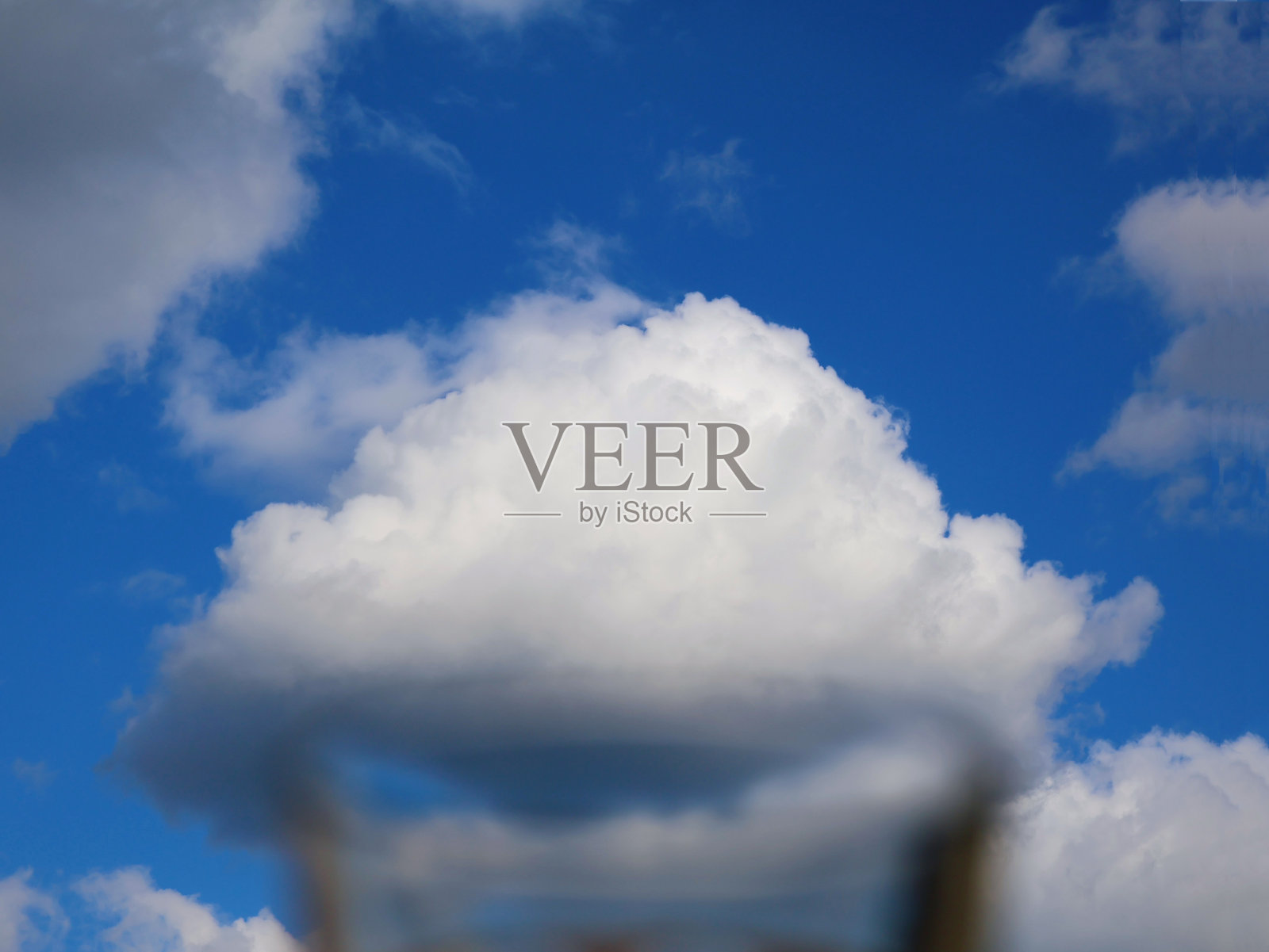 一杯云照片摄影图片