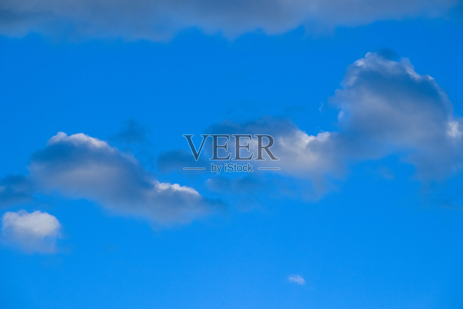 日落时的云，天空晴朗，部分多云照片摄影图片