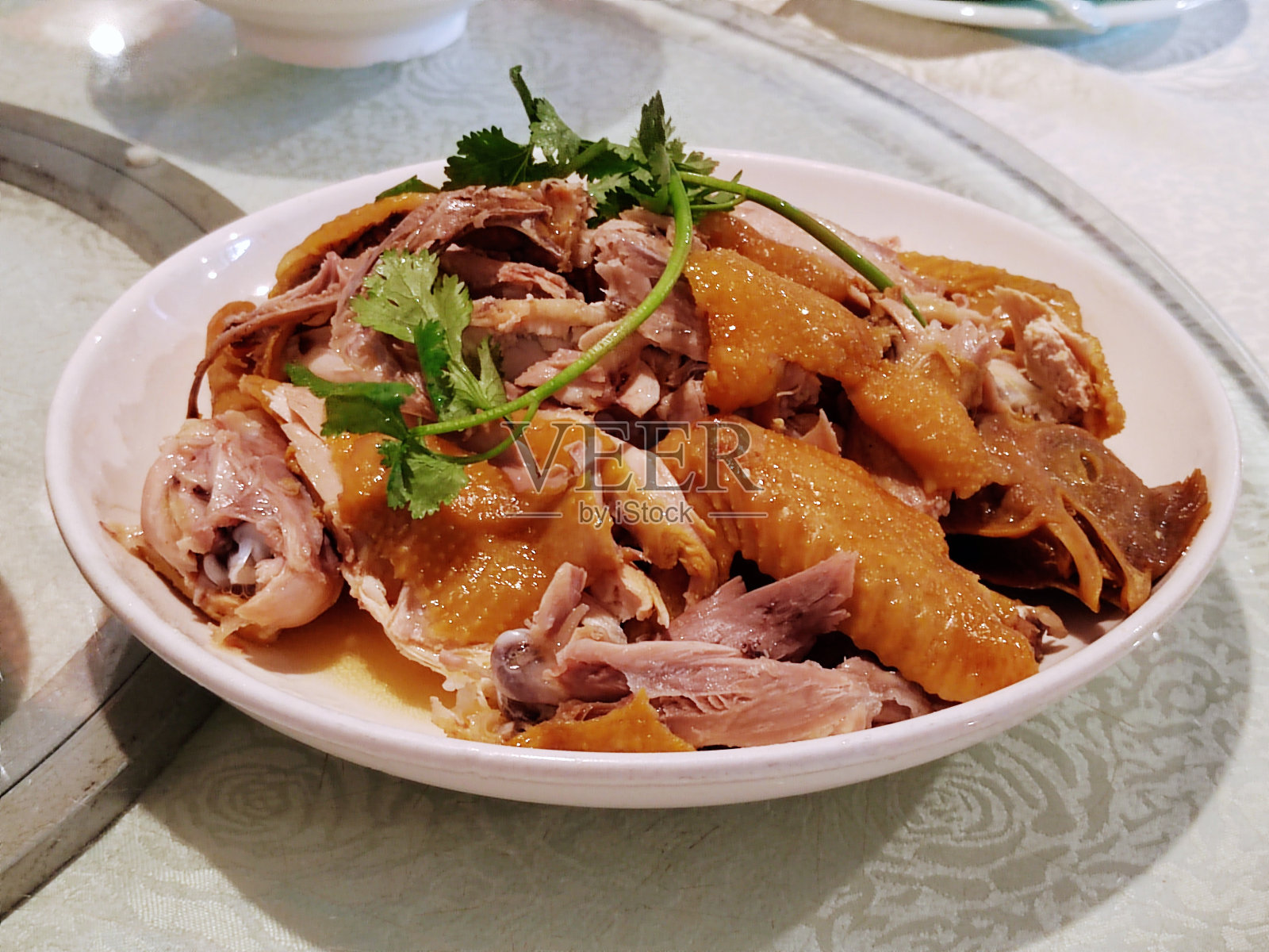 手撕盐烤鸡照片摄影图片