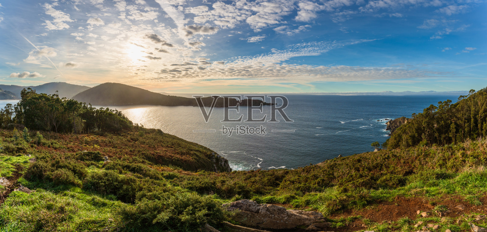 西班牙加利西亚Cedeira的北大西洋海岸风景照片摄影图片