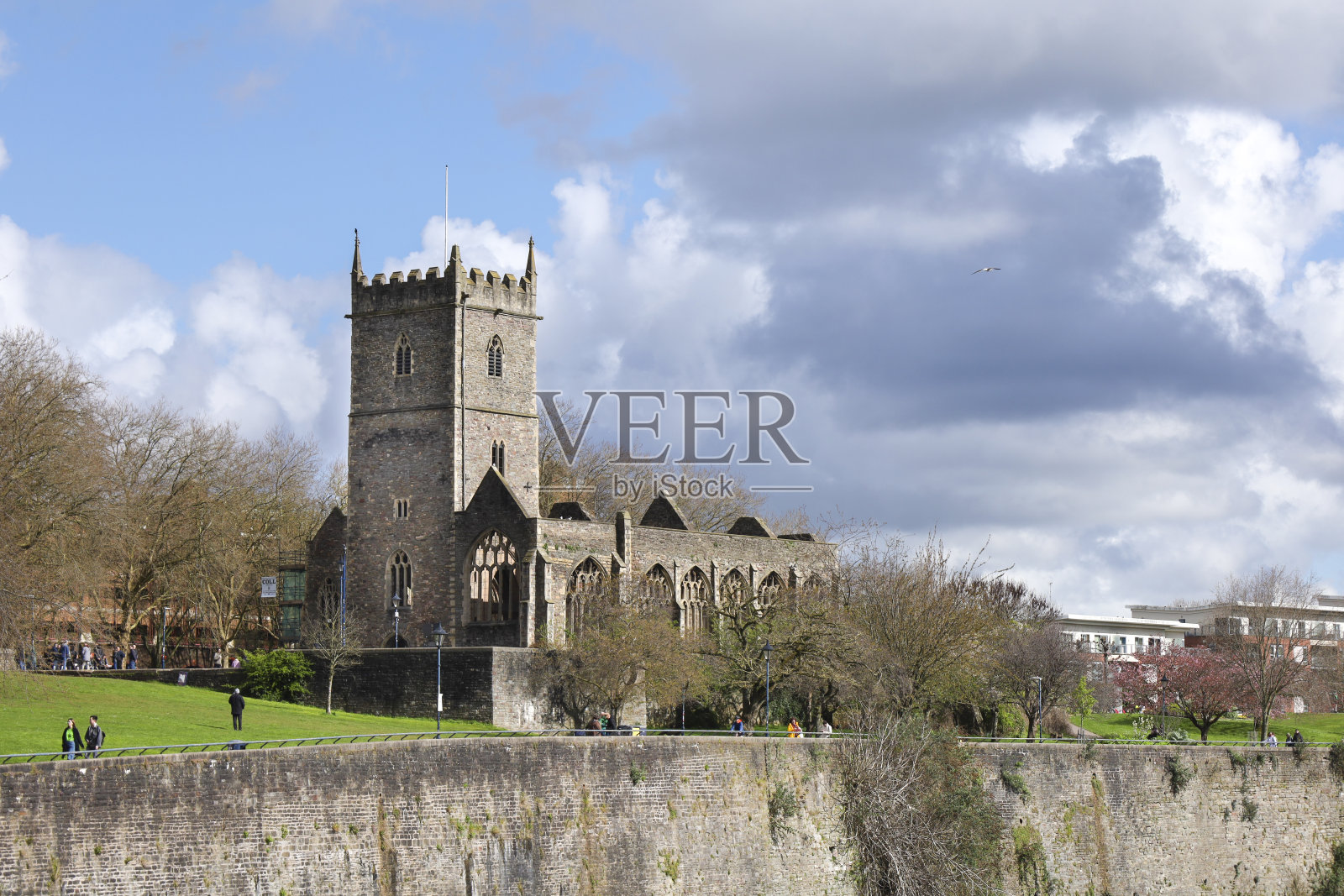 城堡公园，布里斯托尔市中心的绿色开放空间照片摄影图片