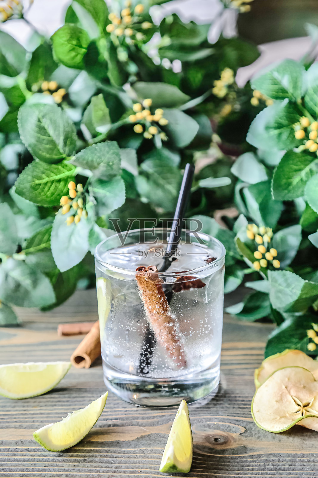 柠檬角杯清凉饮料照片摄影图片