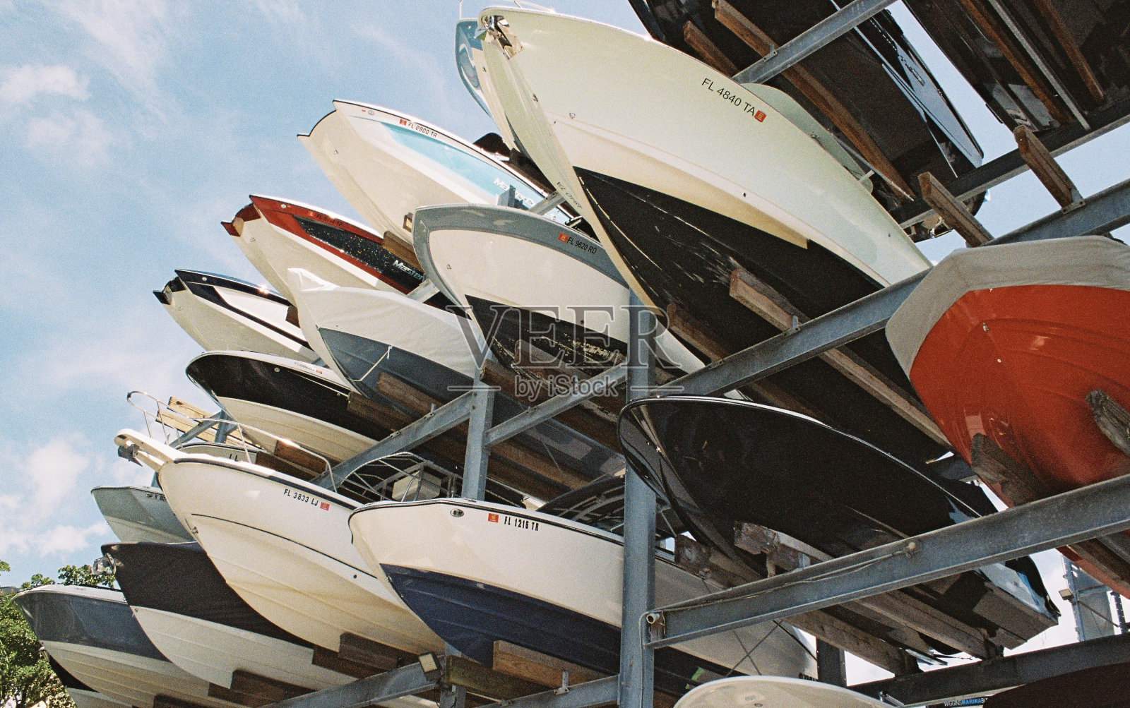 船的院子里照片摄影图片