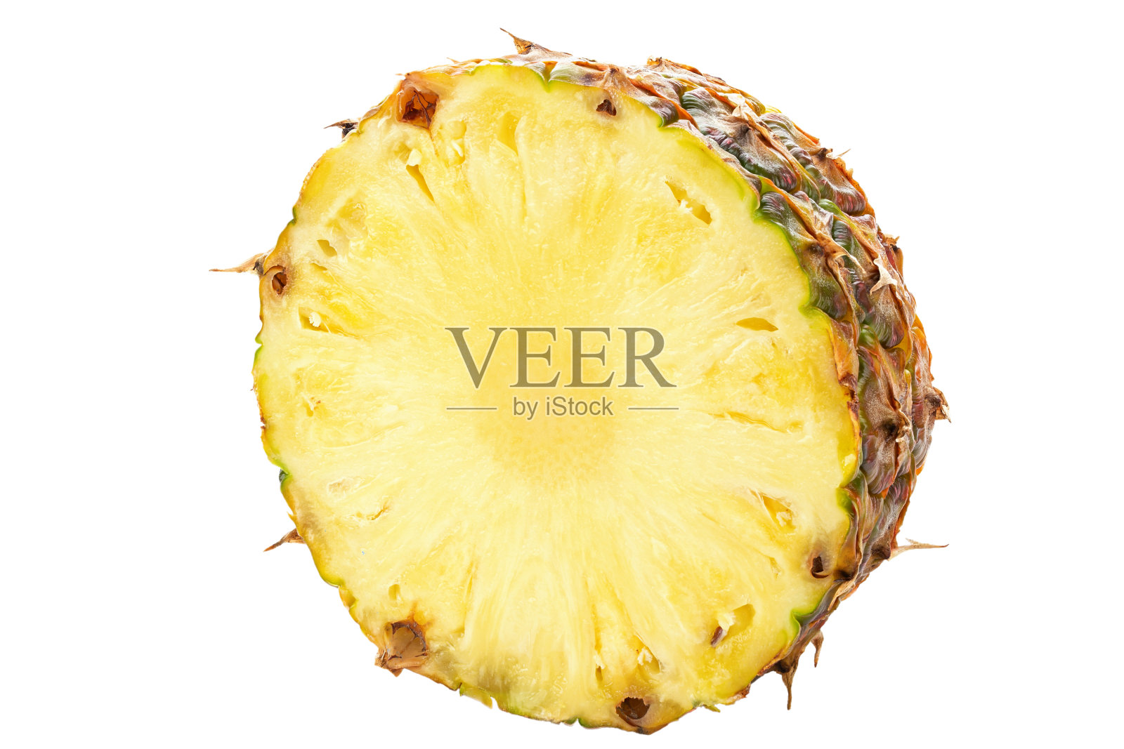 菠萝半分离。在白底上切菠萝。文件包含剪辑路径。照片摄影图片