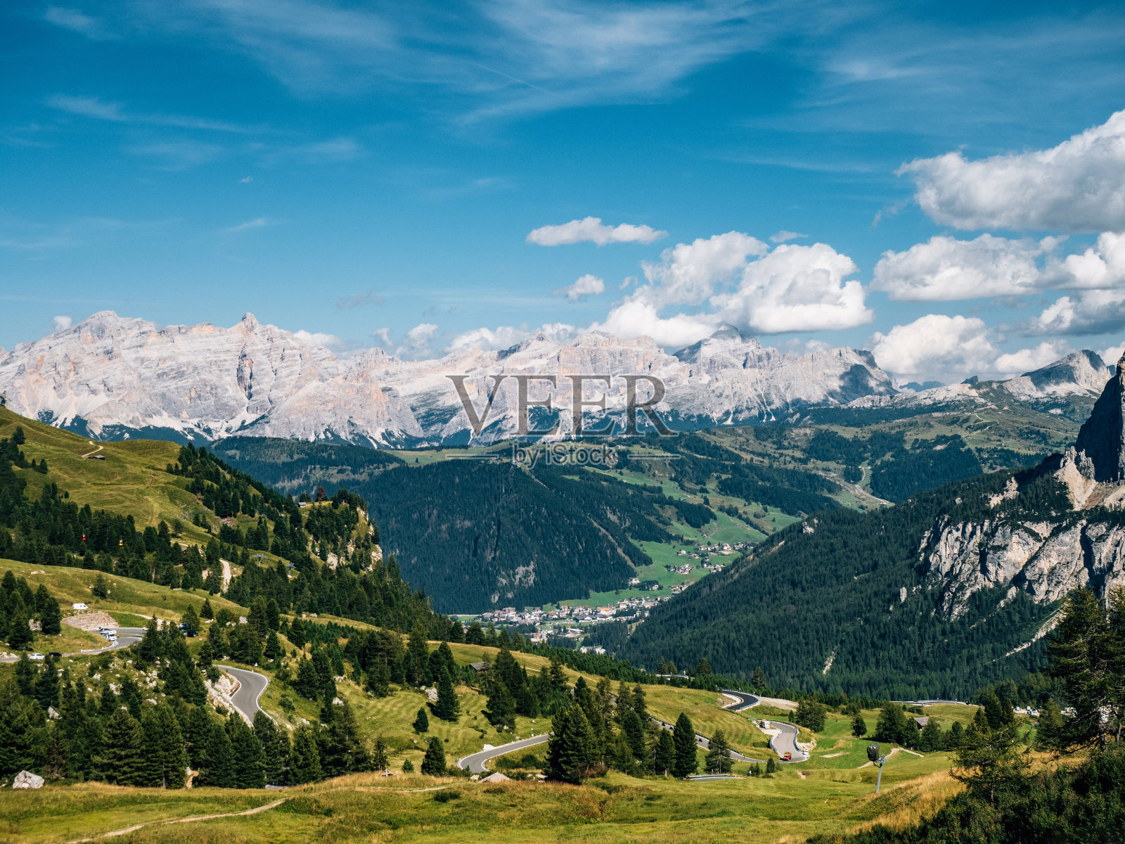 意大利白云石全景- Grödner约赫，加迪纳山口照片摄影图片